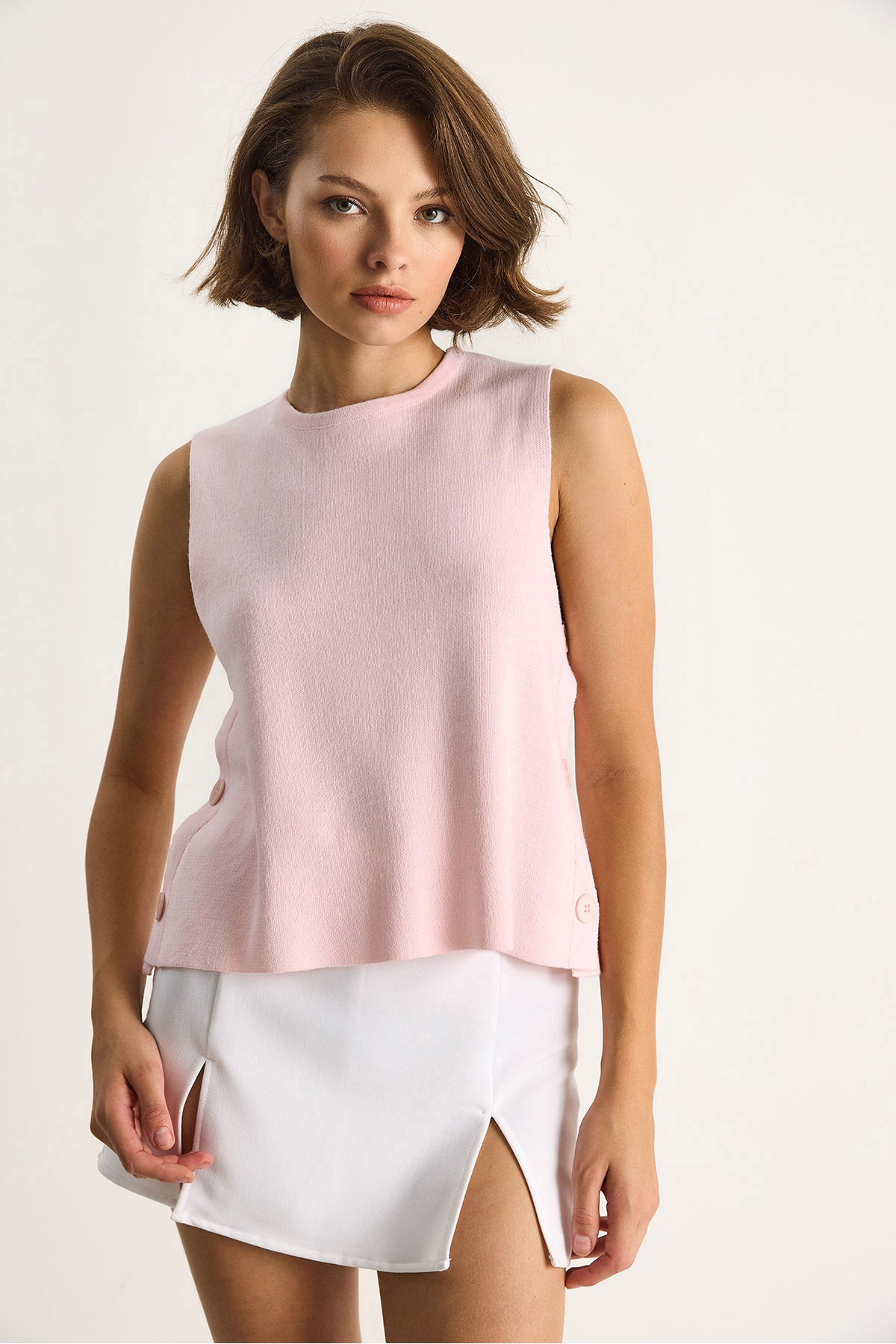 Women's Crew Neck Side Button Accessory Knitted Blouse 20247586