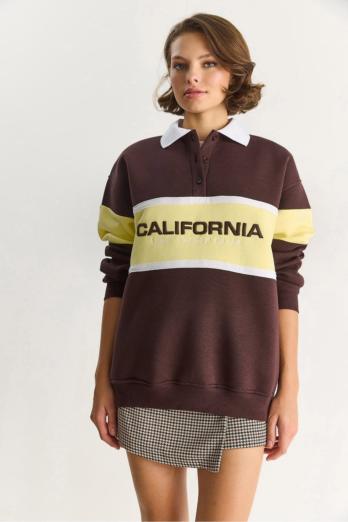 Women's Polo Collar Buttoned California Written Embroidery Detailed Oversize Women's Sweatshirt 10009 60283563