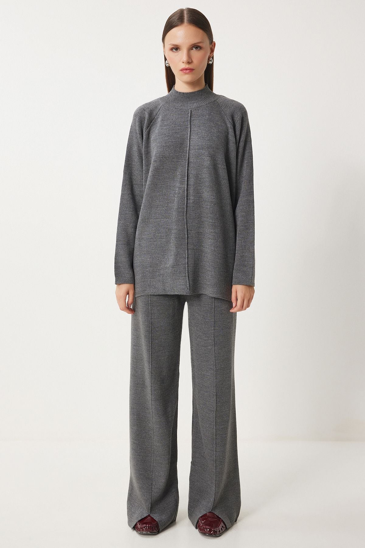 Women's gray stylish knitwear sweater pants team?