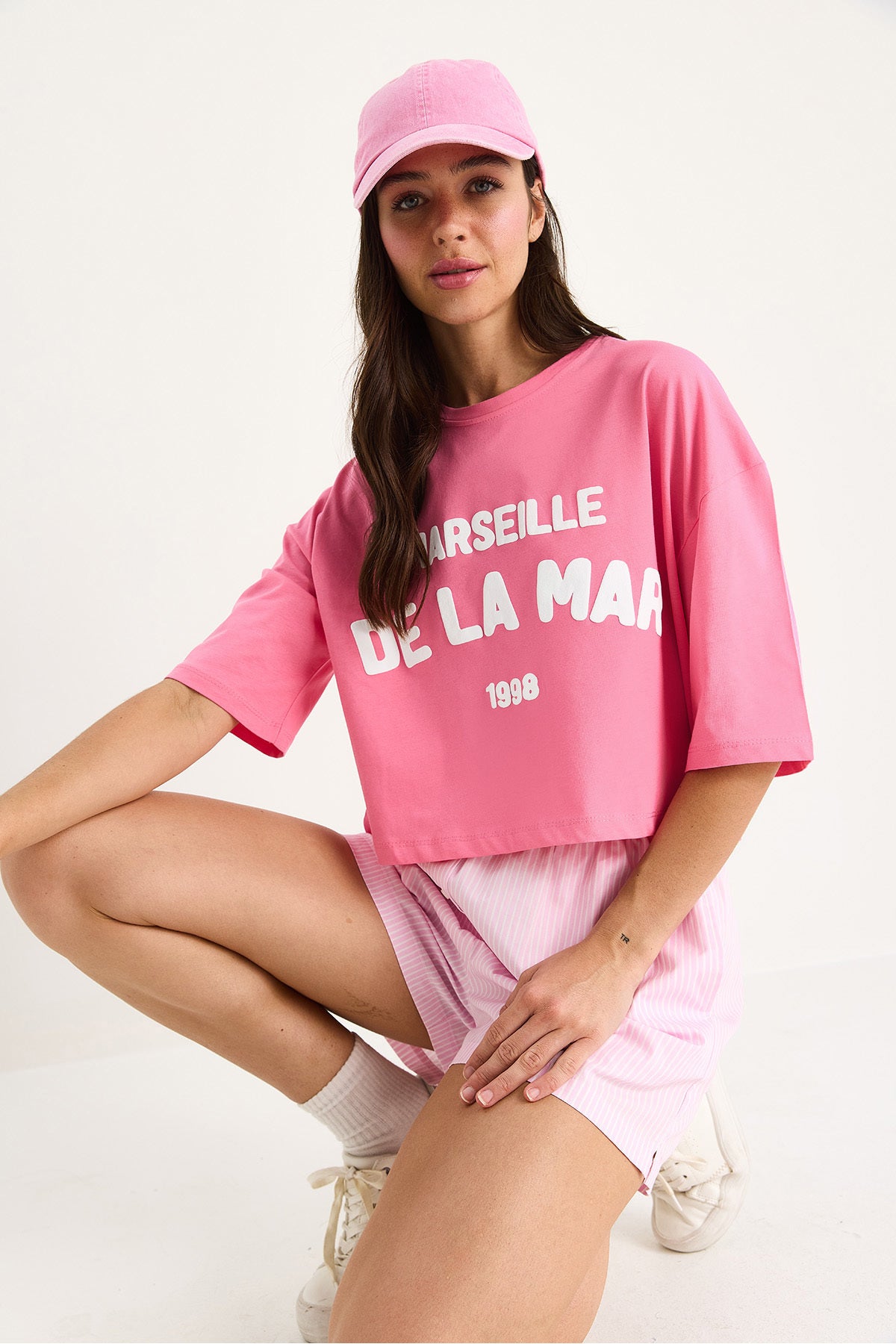 Kadın Yazı Baskılı Bisiklet Yaka %100 Pamuklu Crop T-Shirt 6705 60283450