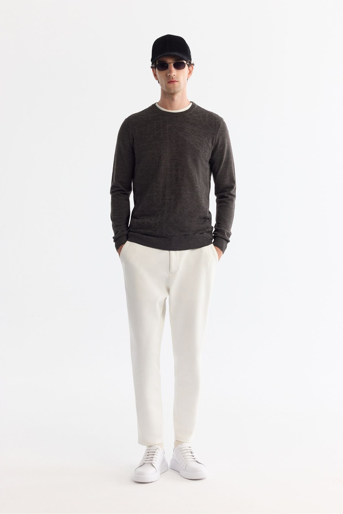 Men's anthracite bicycle collar textured knitwear sweater E005110