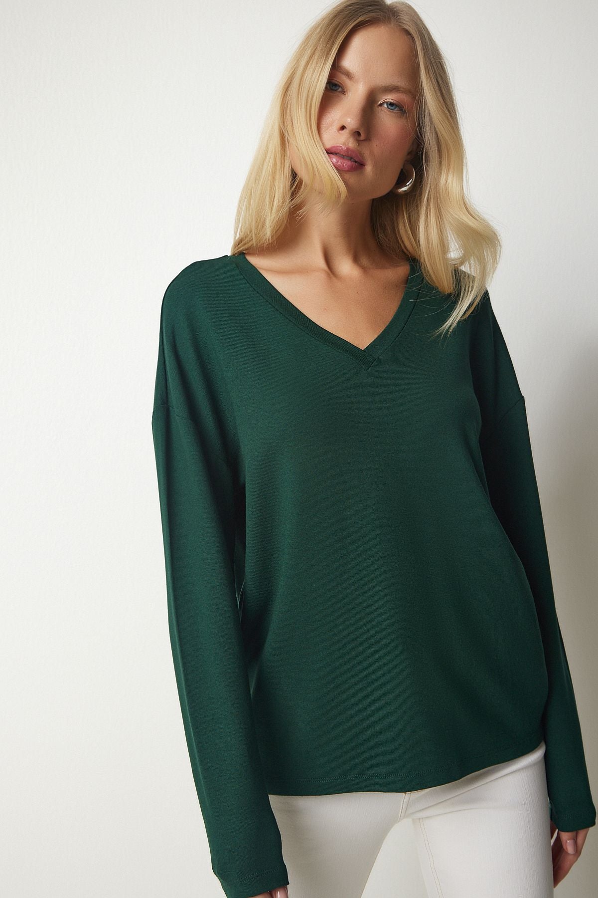 Female Emerald Green V -Yaka Knitwear Blouse UB00150