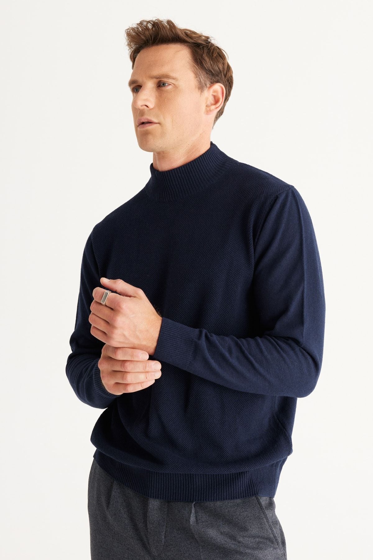 Men's navy blue standard fit normal cut half fisherman collar cotton knitwear sweater