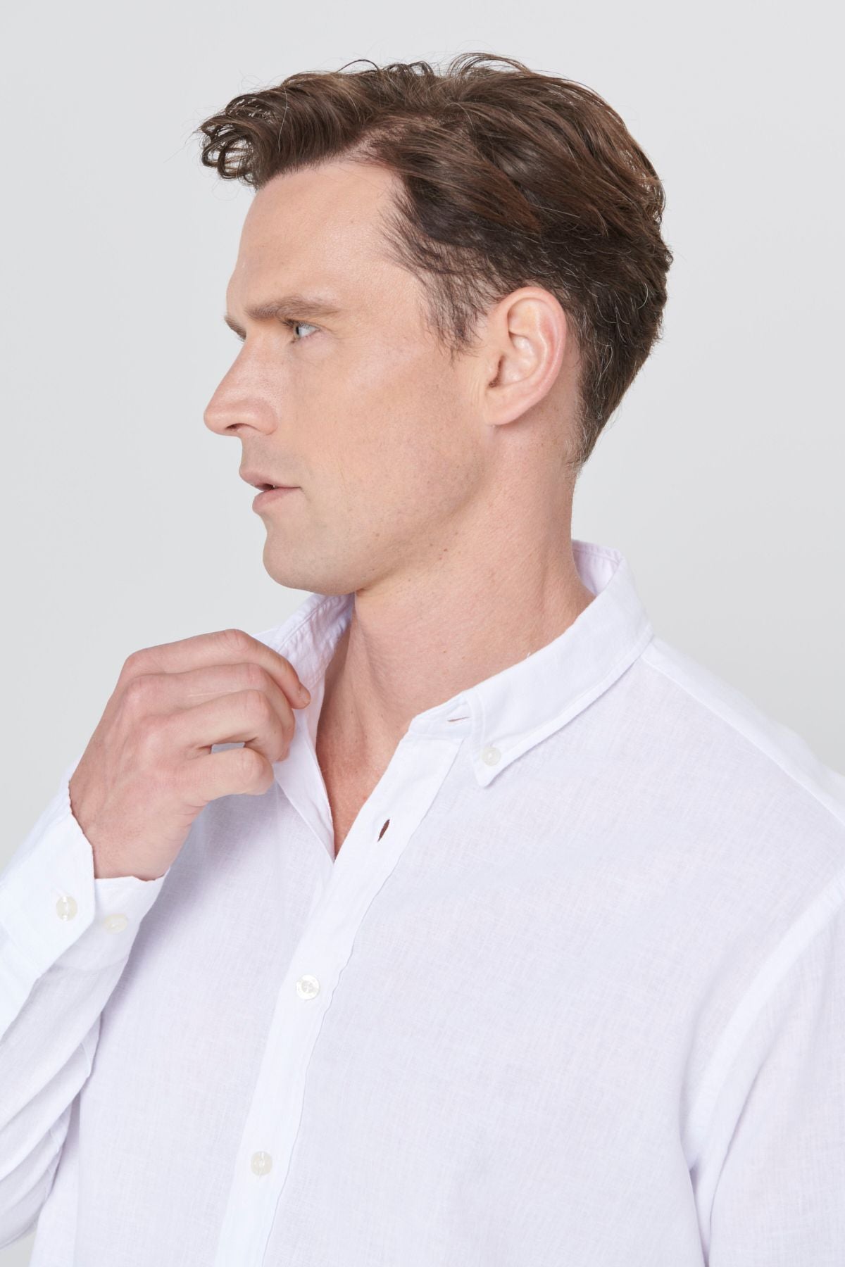 Men's white linen comfort fit comfortable cut buttoned collar casual shirt