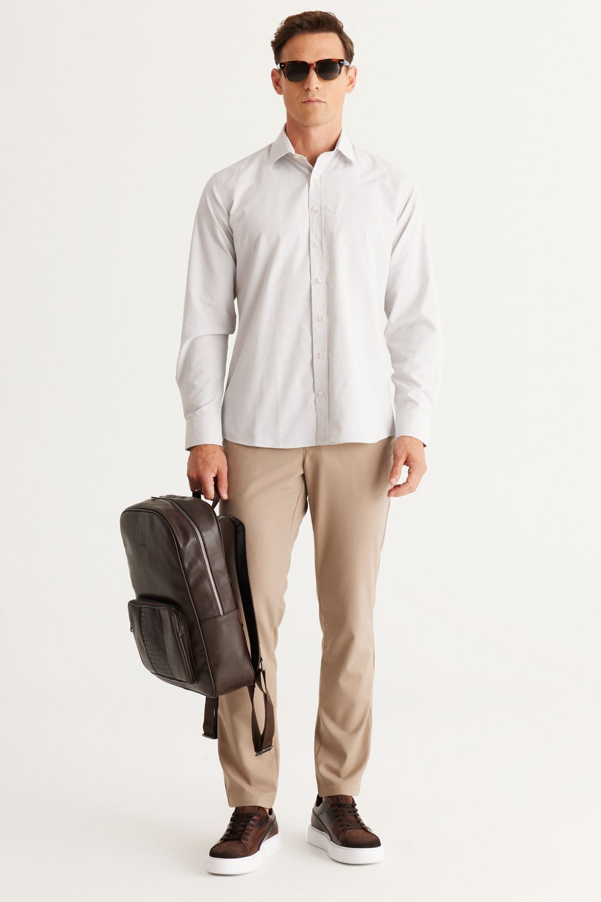 Men's White-Bej Comfort Fit Casual Cutter Classic Neckline Cotton Cotton Shirt