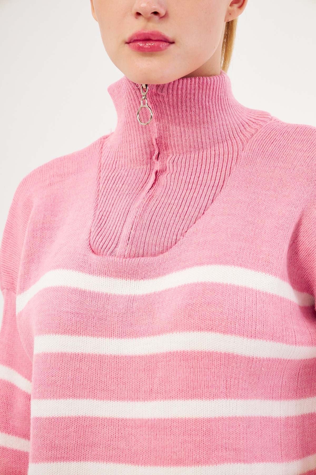 Female Powder Zipper detailed striped knitwear sweater ARM-25K069007