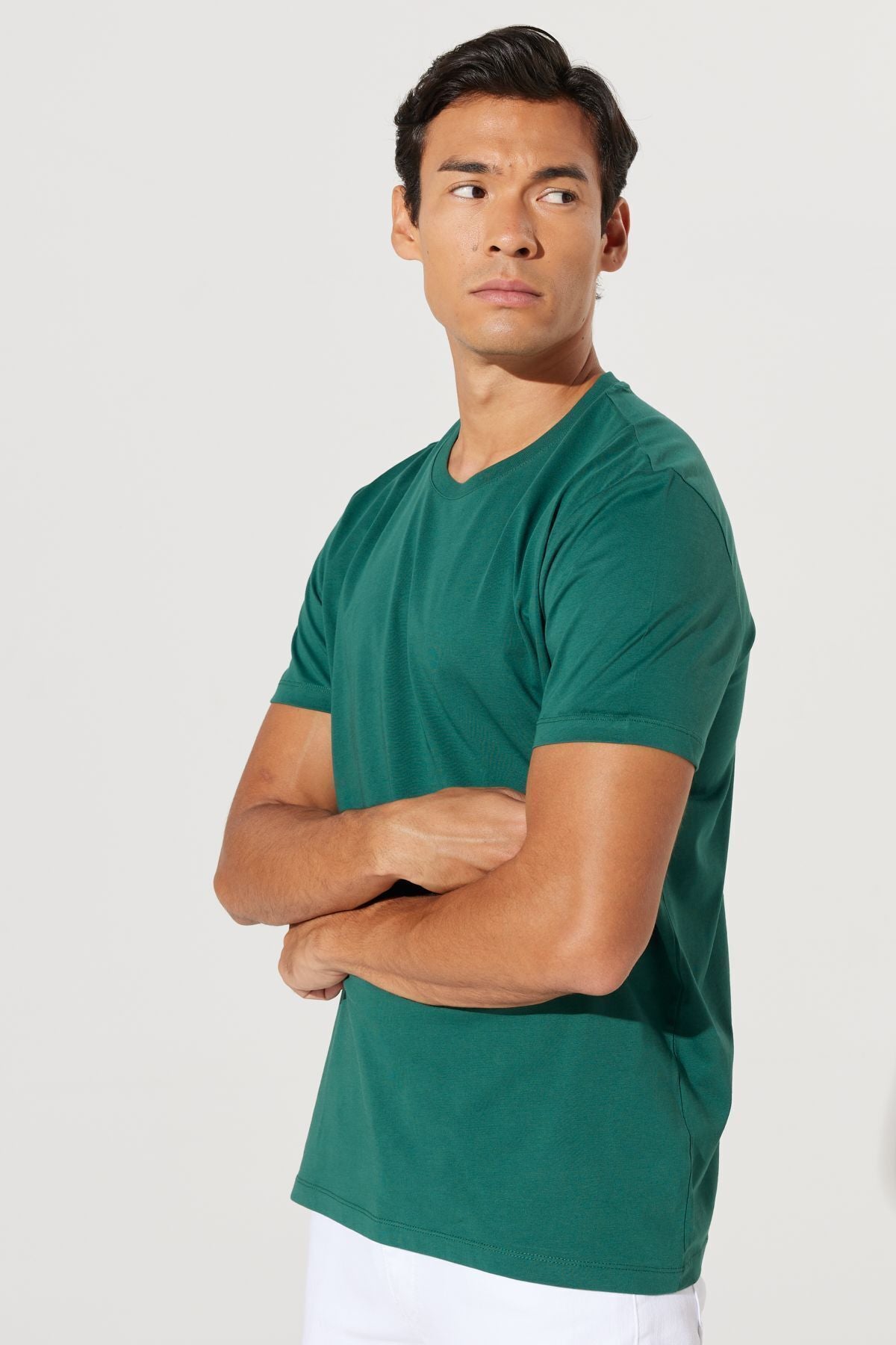 Men's dark green slim fit narrow cut 100 %cotton bike collar Basic T -shirt