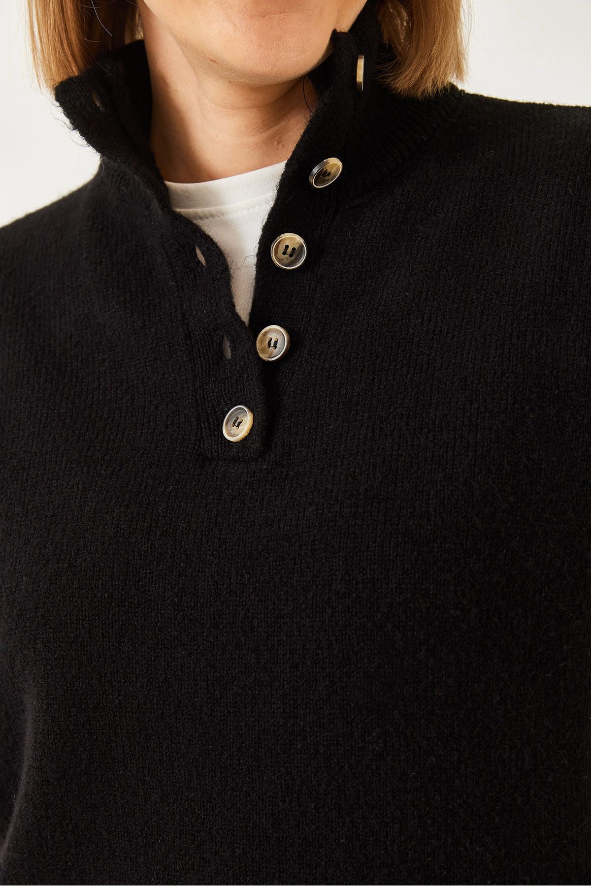 WOMEN'S BLACK EXTERIOR KNITTY Sweater 20247587