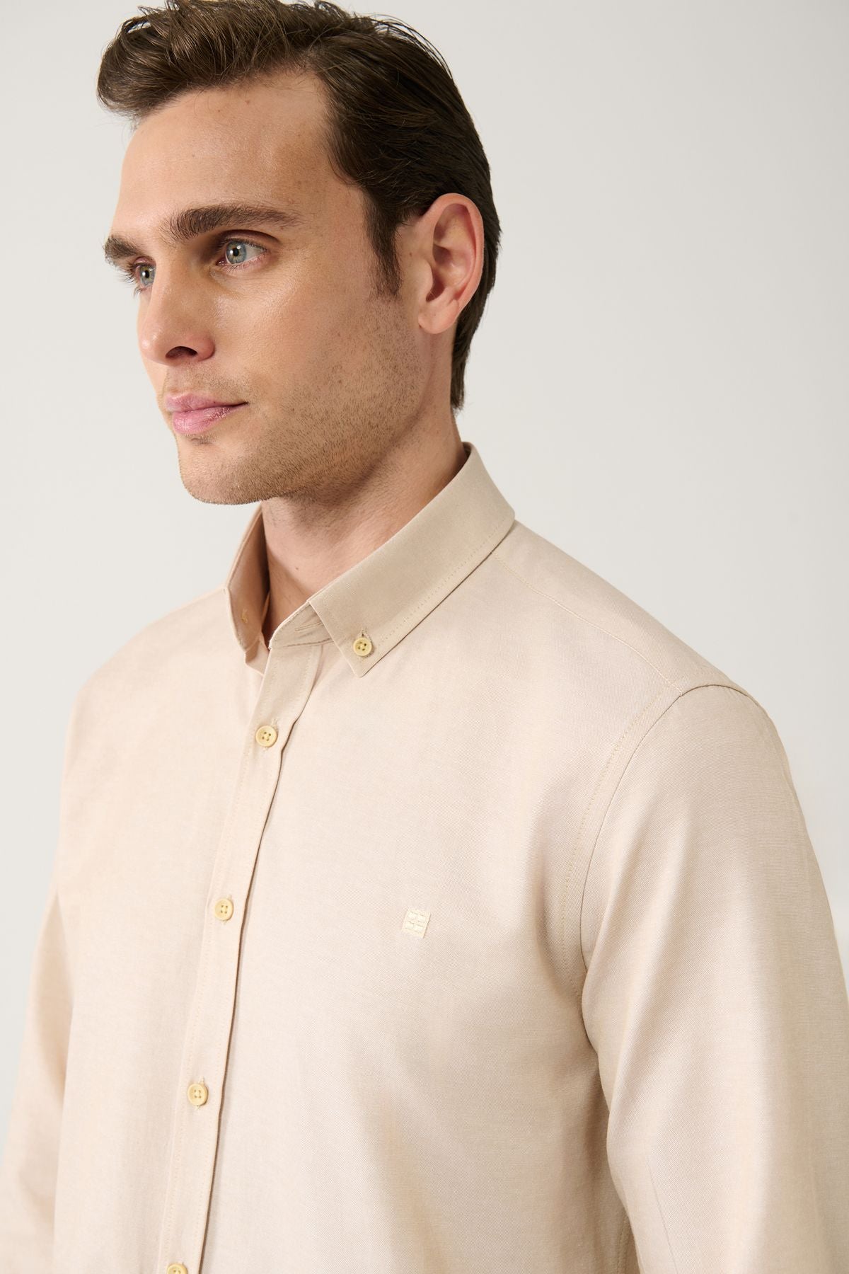 Men's beige button collar easily ironed cotton Oxford Shirt E002000