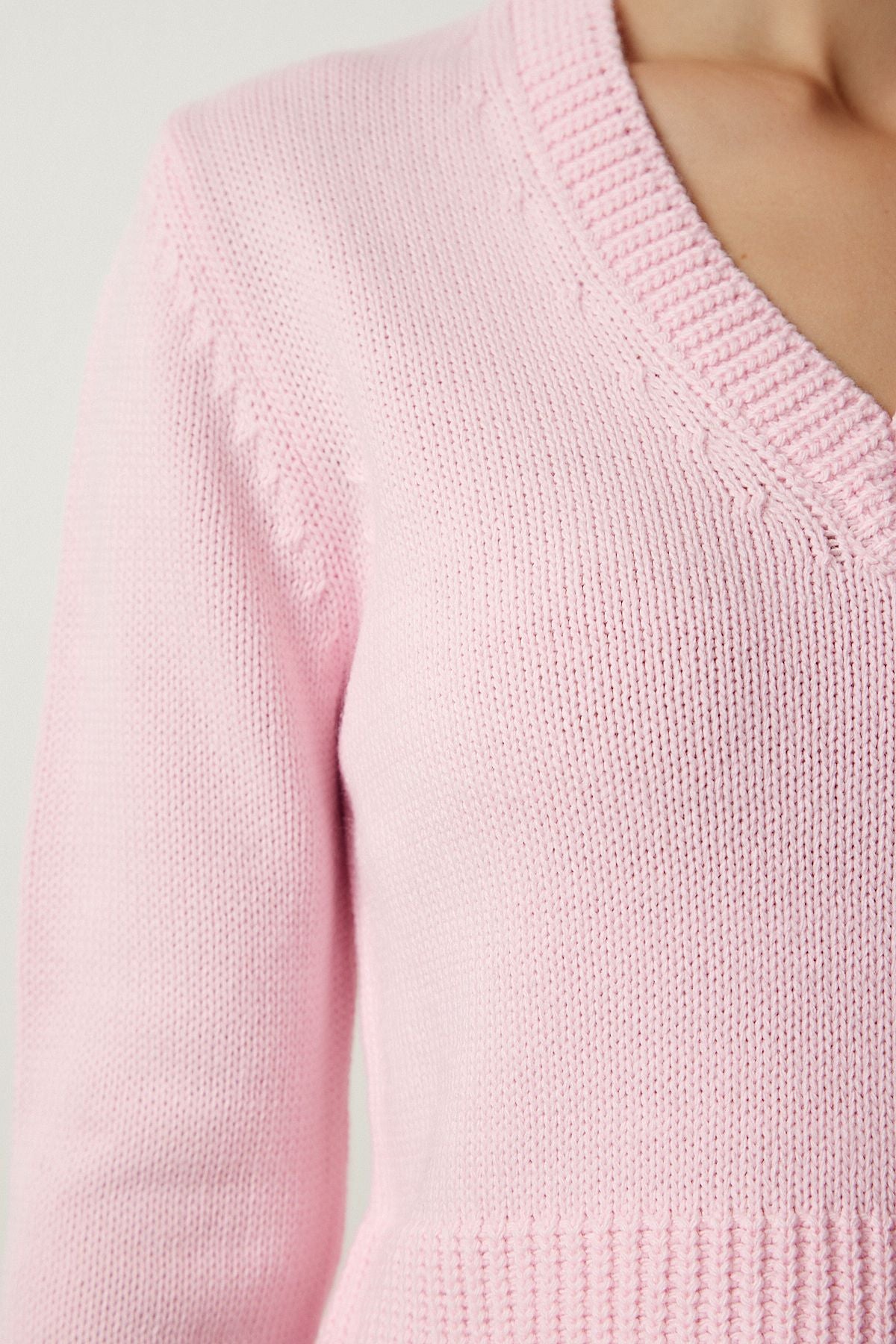 Woman Light Pink V Yaka Crop Knitwear sweater PF00040