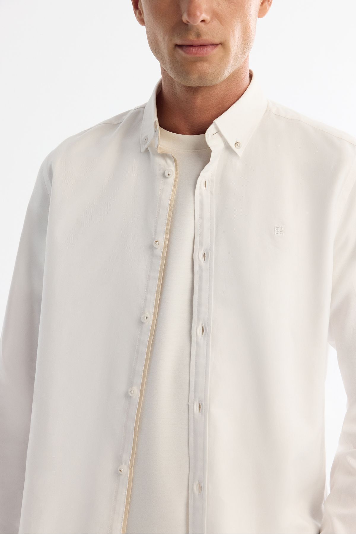 Men's white button collar 100 %cotton oxford shirt B002034