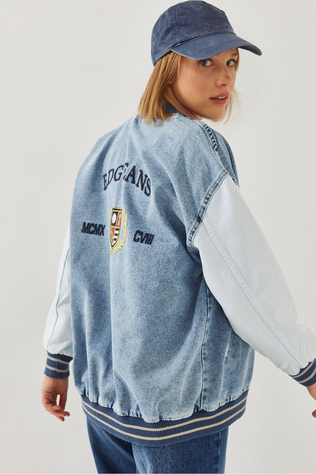 Woman embroidery Oversize Jean Jacket 85001044