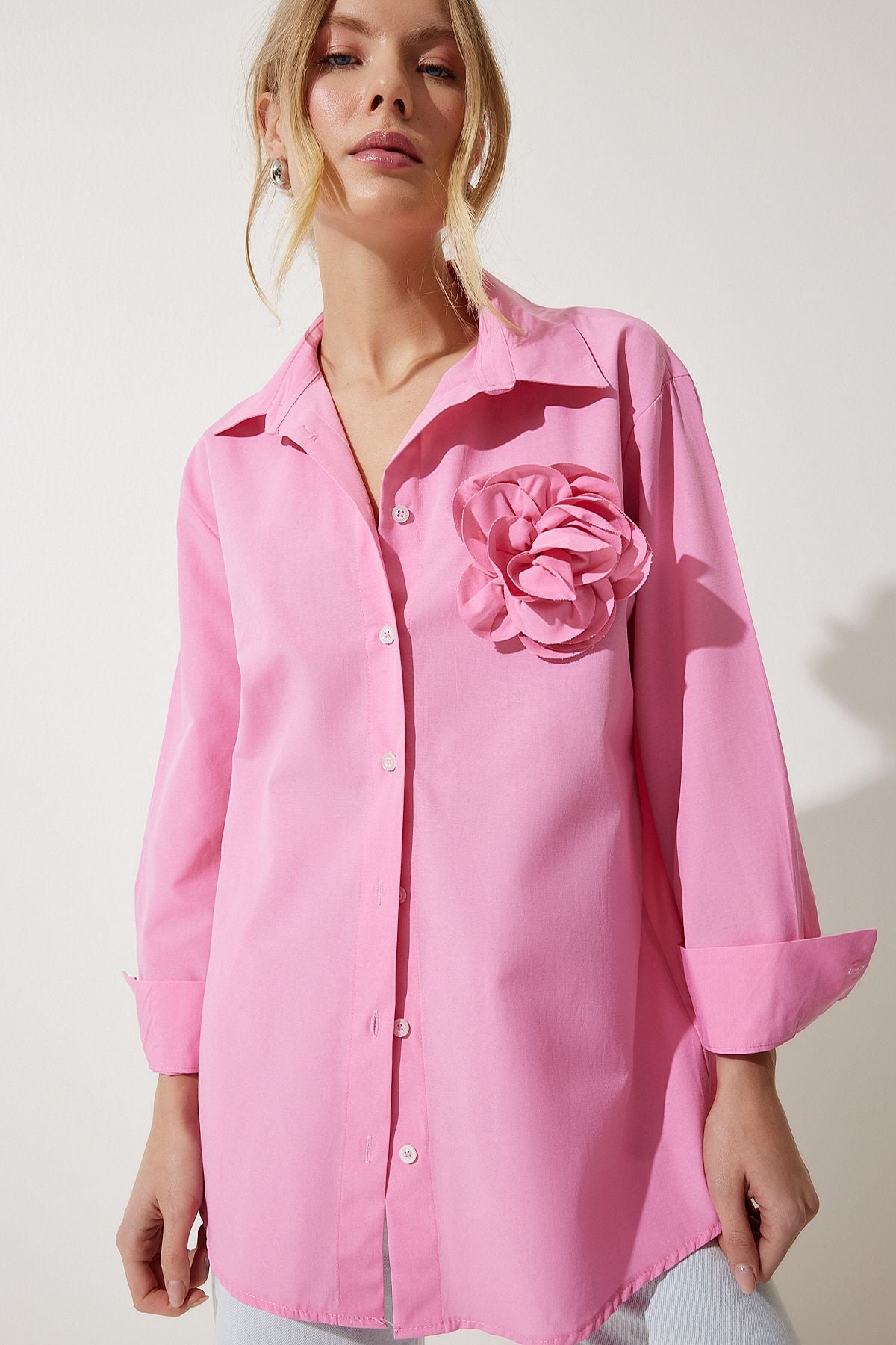 Woman Pink Premium Flower Brooch Detailed Shirt UL00016