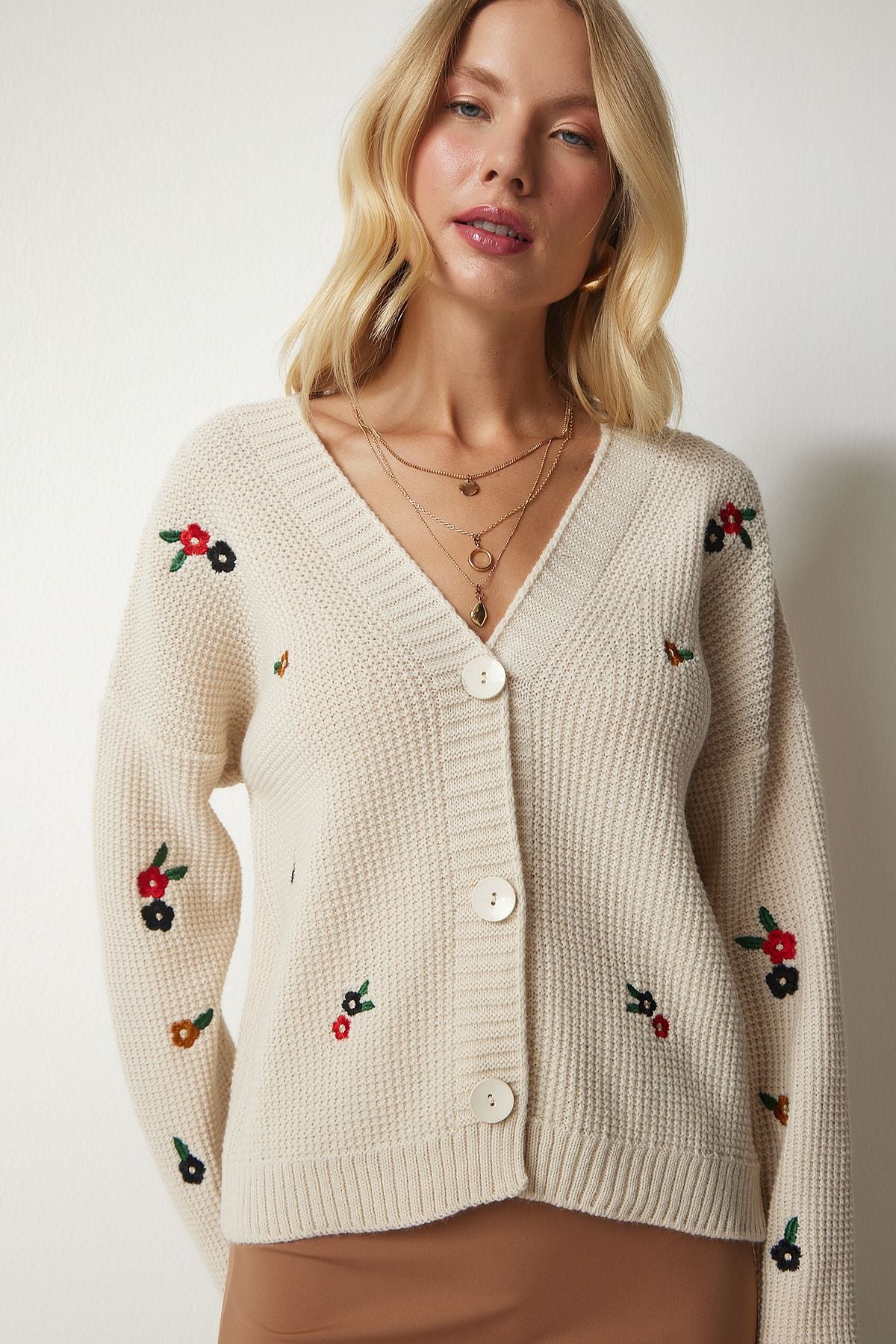 Women's Cream Flower Embroidered Knitwear Cardigo KG00005