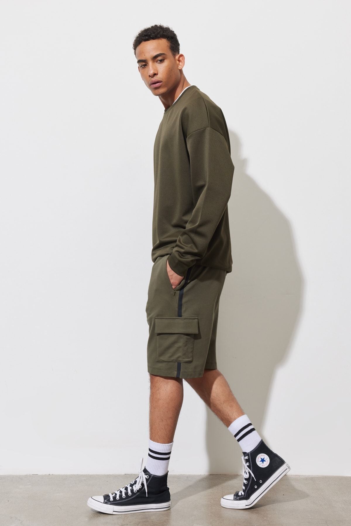 Men's Khaki Standard Fit Normal Cutting Cotton Pocket Knitting Shorts