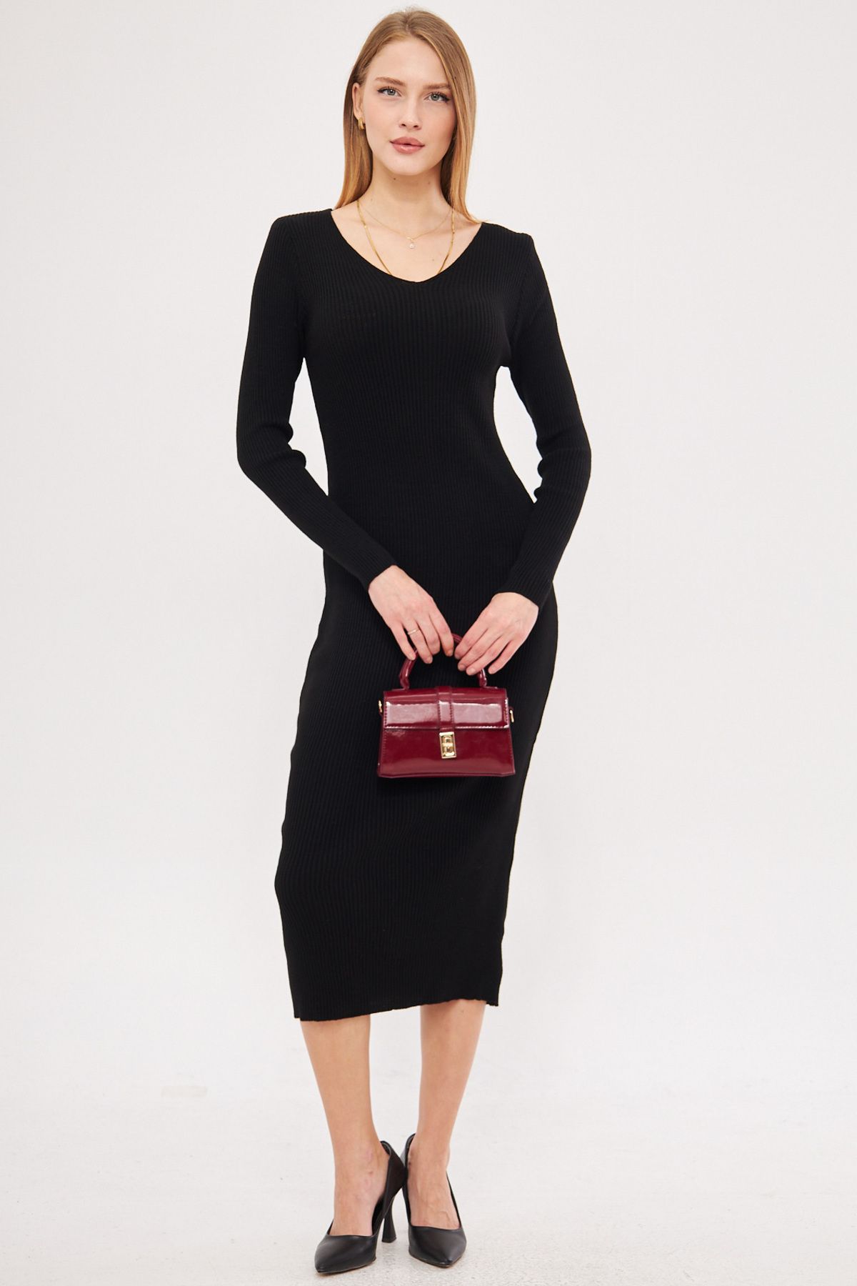 Woman Black V-Neck Long Knitwear Dress ARM-24K012012