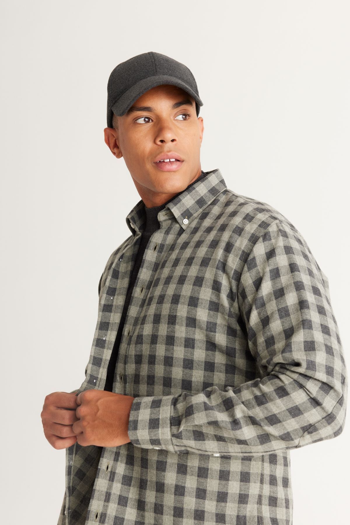 Men's anthracite-green comfort fit comfortable cut buttoned collar checkered shirt