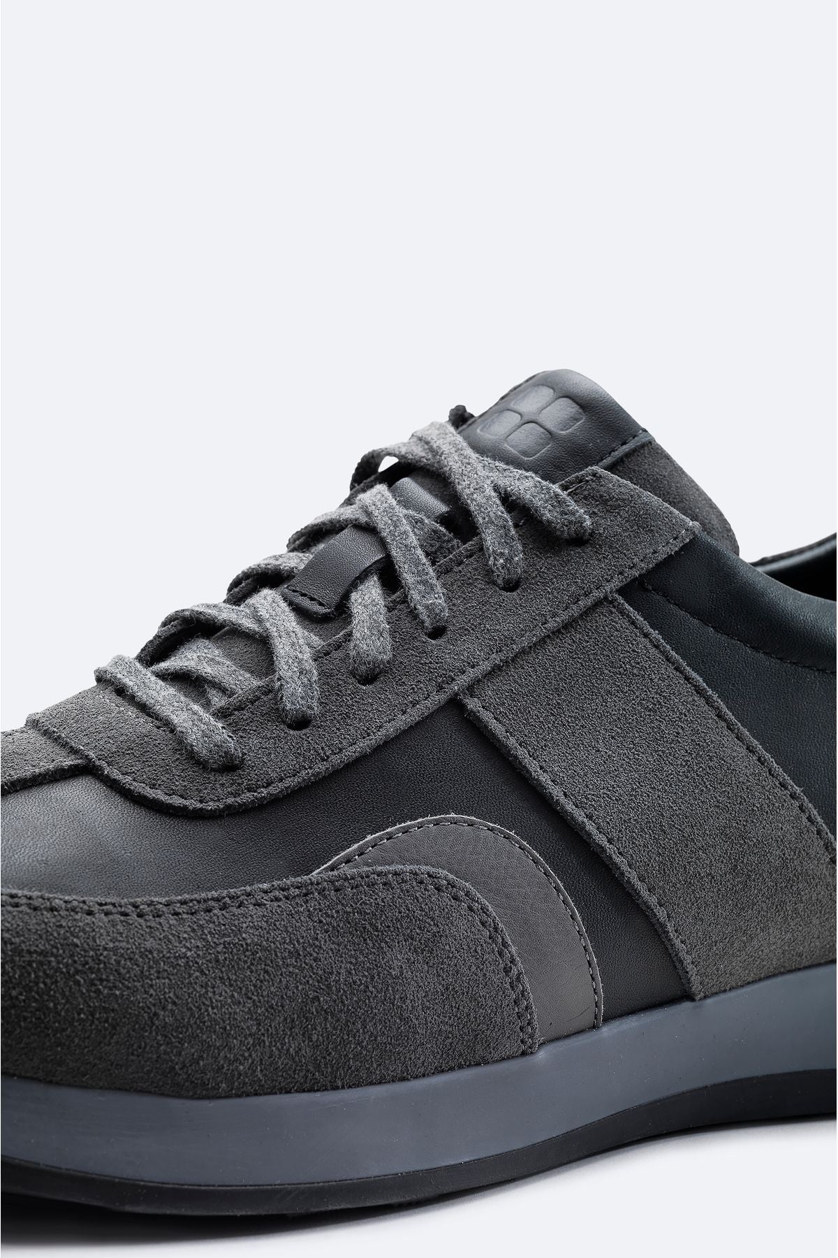 Men's Dark Gray 100 %Leather Parts Flexible Base Casual Shoes A31y8007