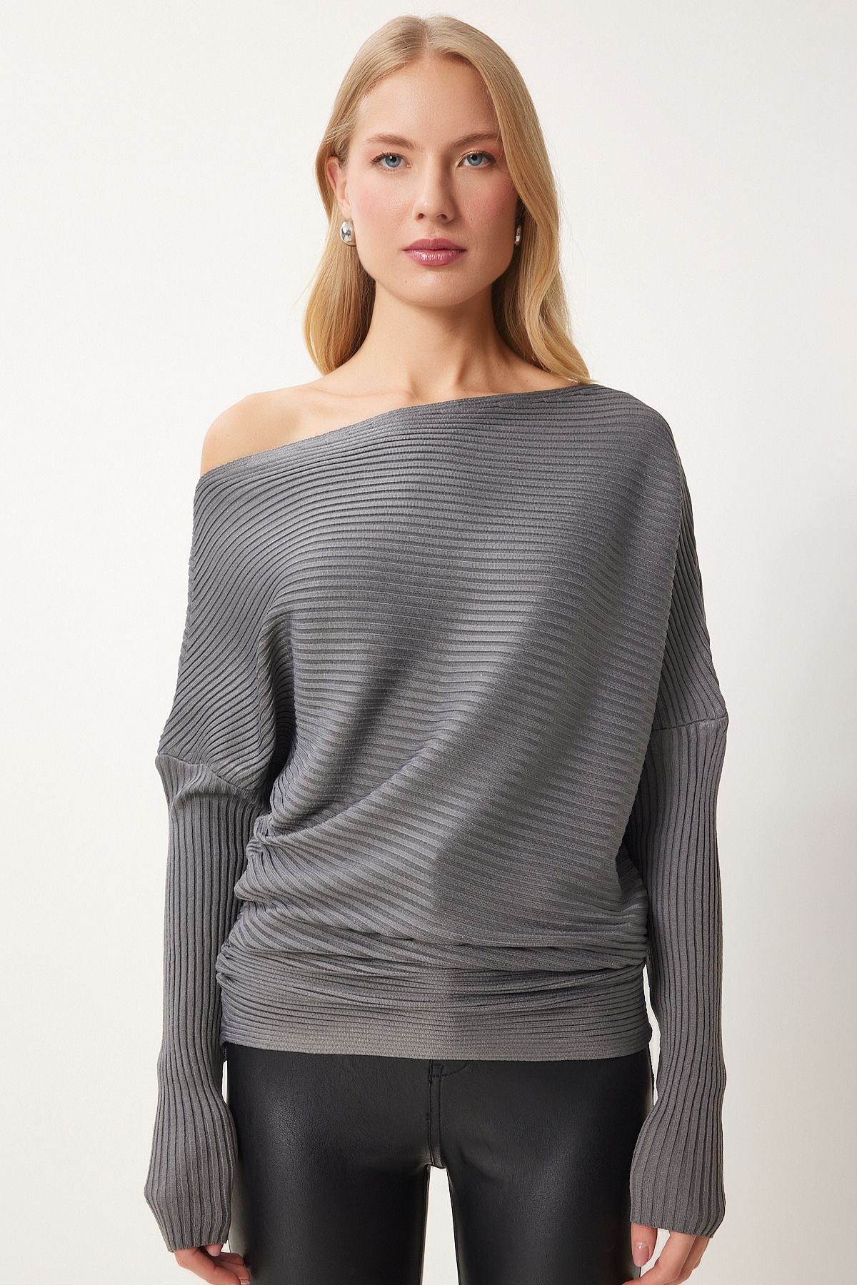 Female anthracite asymmetrical collar wick sweater FN03383