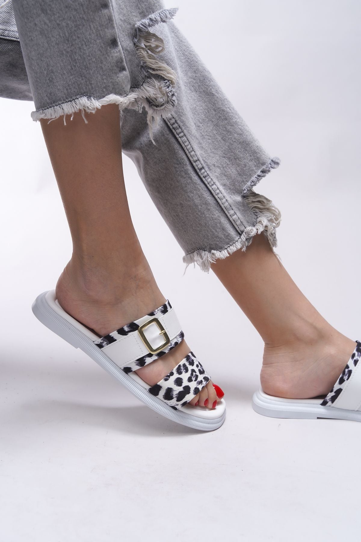 Maerlorn Woman Slippers 0012415 White Leopard