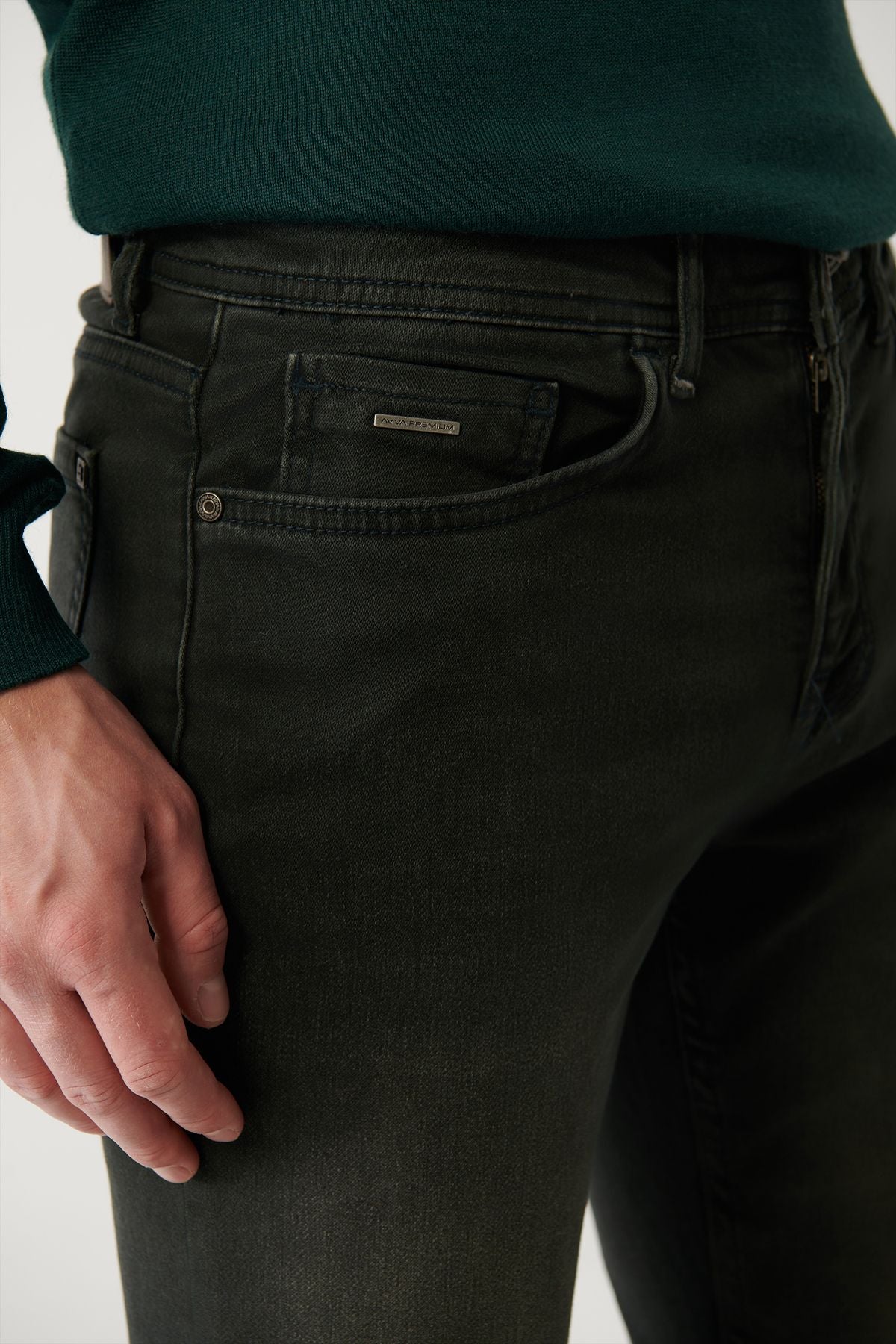 Male Khaki Washing Flexible Berlin Jean Pants A32Y3510
