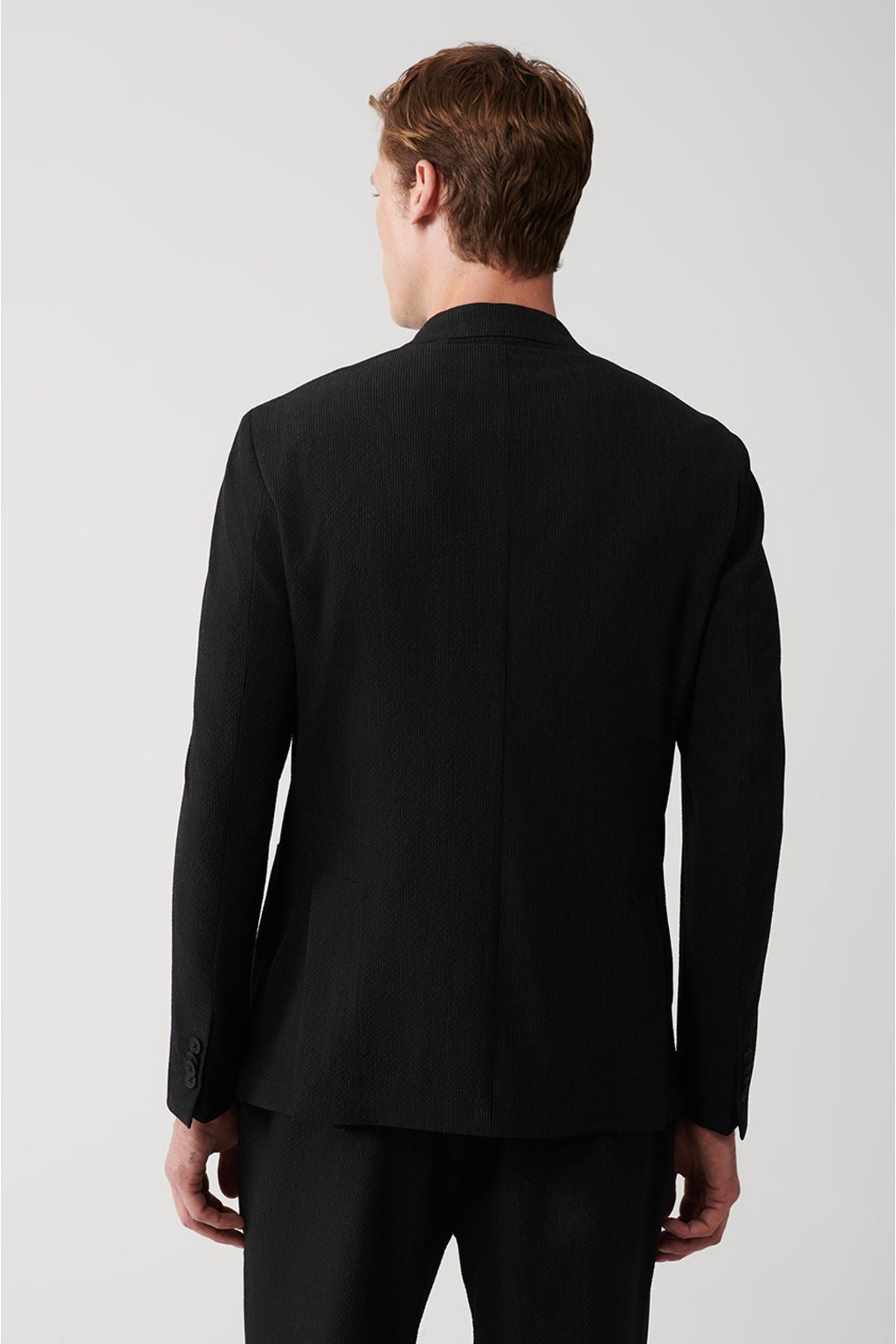 Men's Black Waophre textured dual slit jacket A31y4028