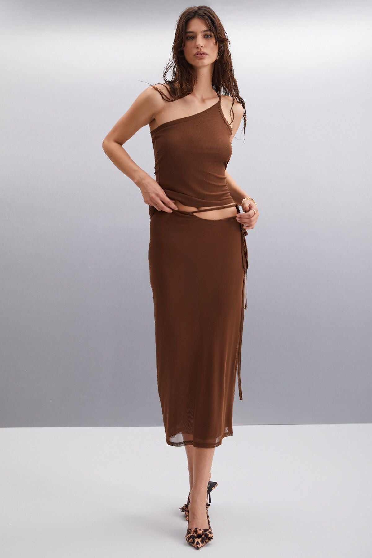 Woman 100 %Polyester Slim Brown Skirt