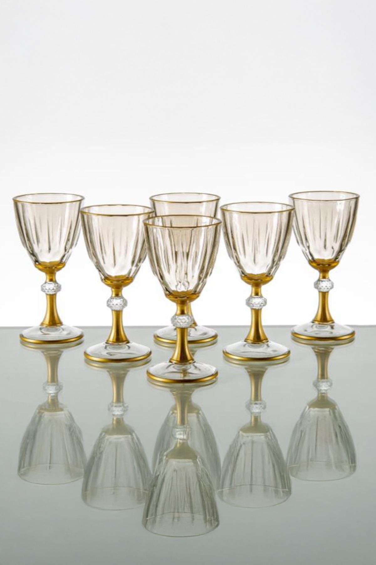 Diamond 6's Golden Gilder Coffee as well as presentation cup set