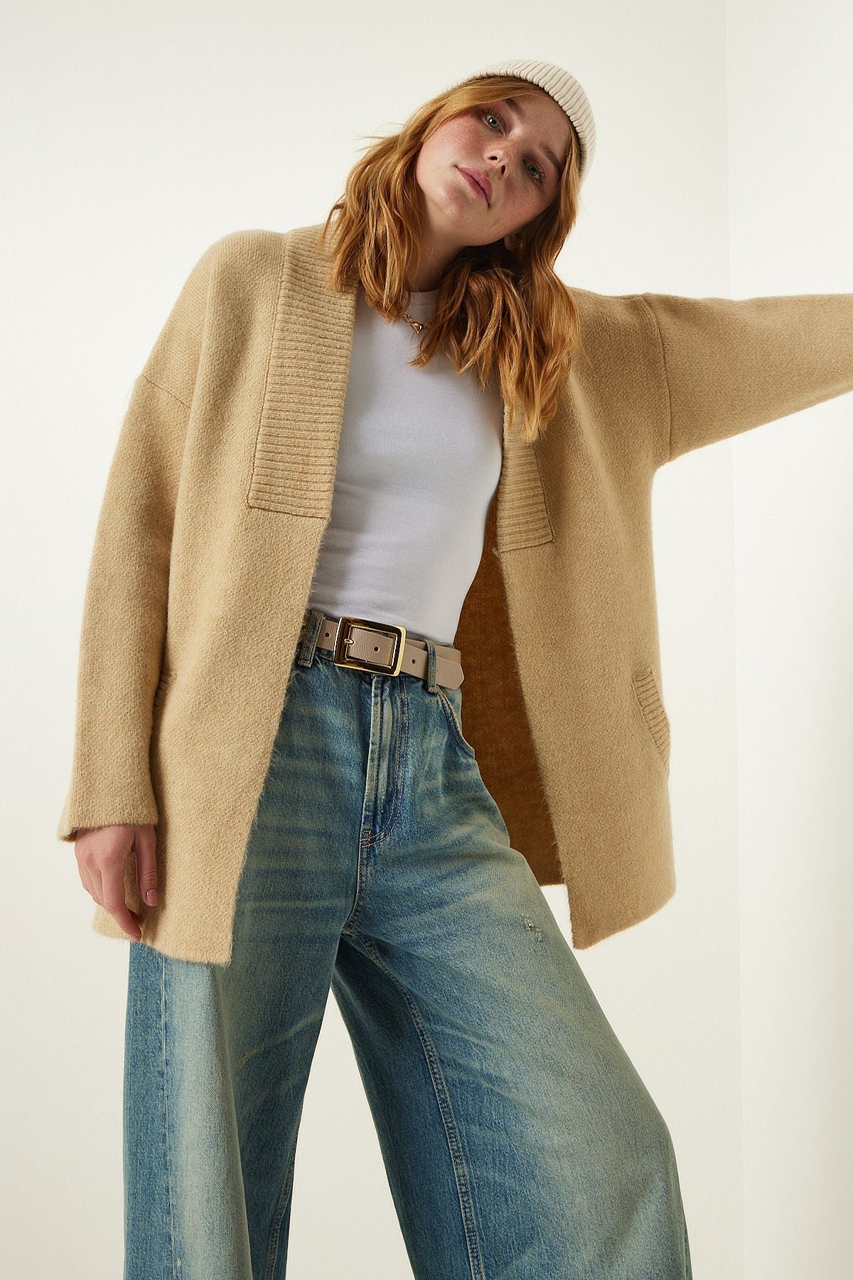 Female Biscuit Pocket Thick textured knitwear cardigan PF00063