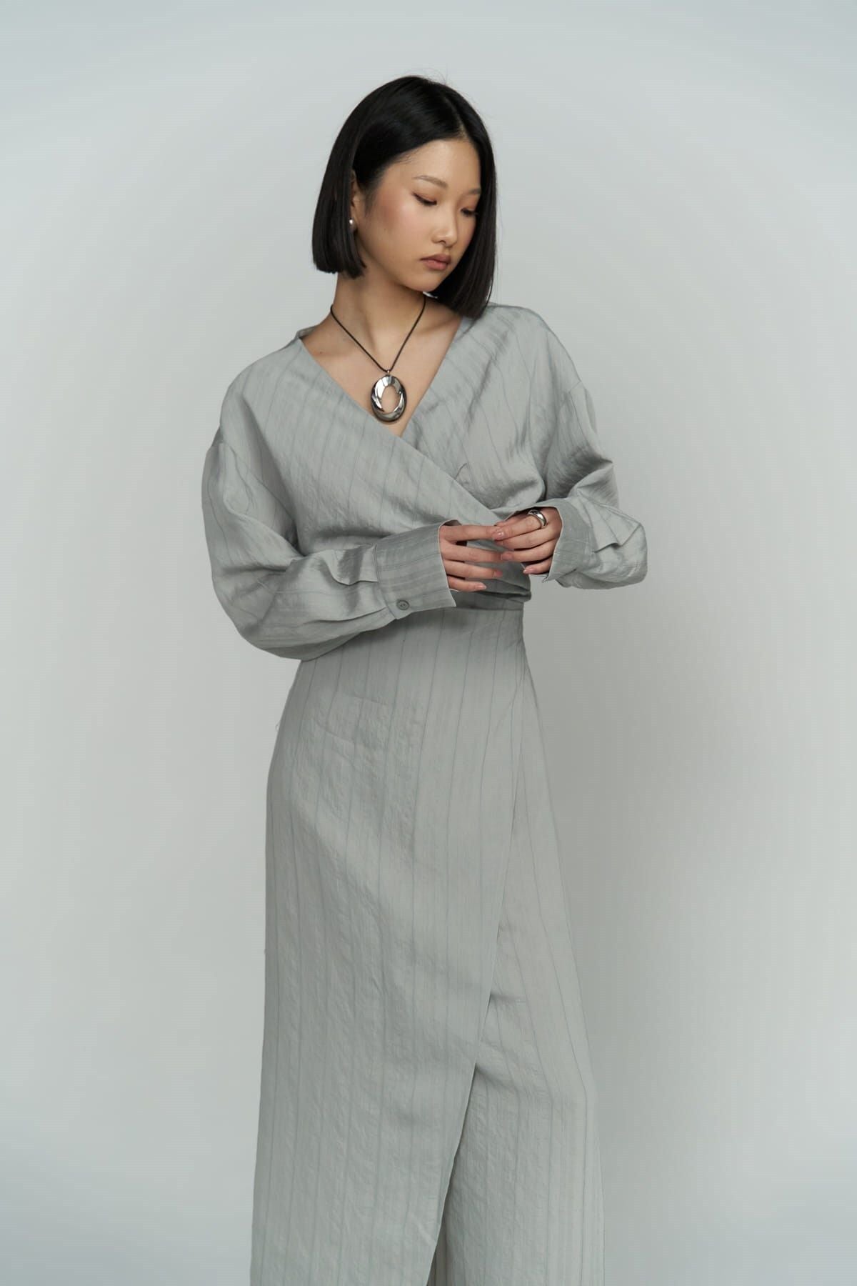 Bella midi size gray dress