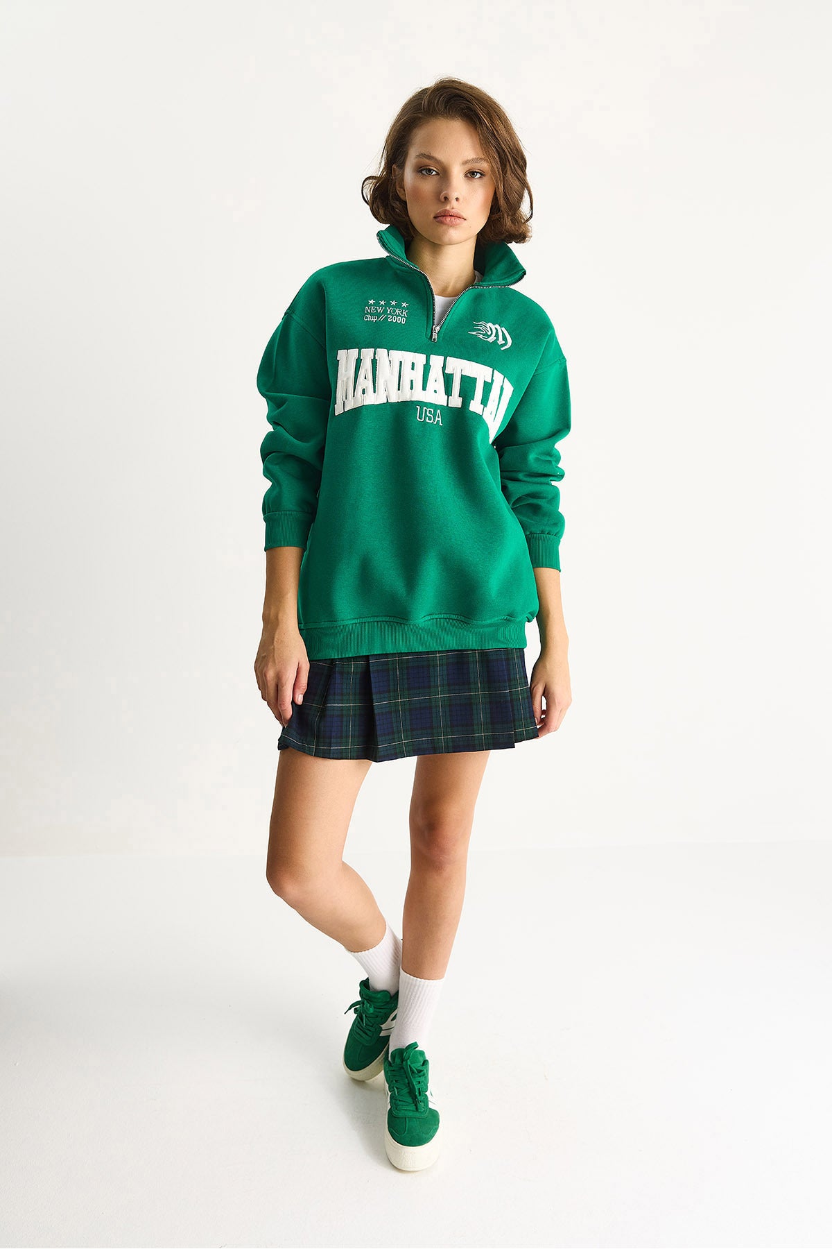 Women's Embroidered Half Zipper Polo Neck Ruffled Oversize Sweatshirt 10002 60283528