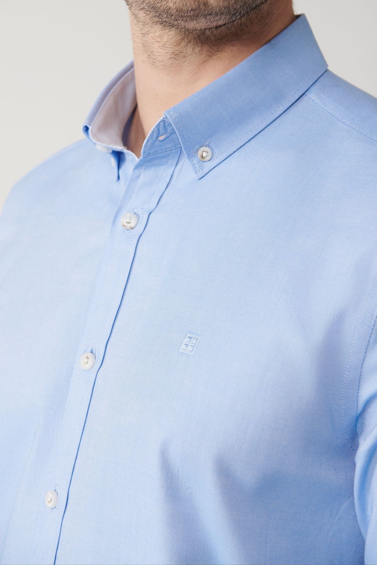 Men's blue button collar 100 %cotton oxford shirt B002034