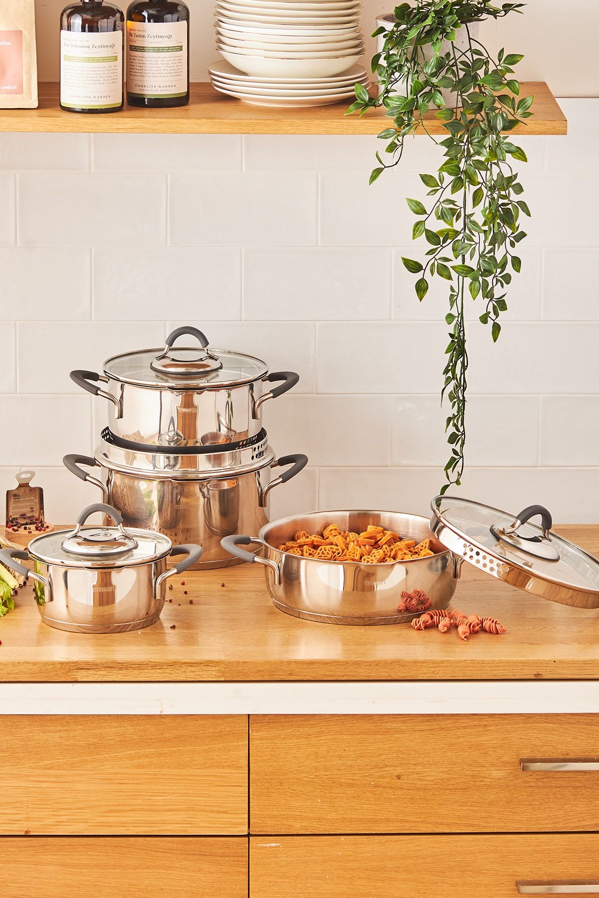 Unique 8 Piece Steel Cookware Set