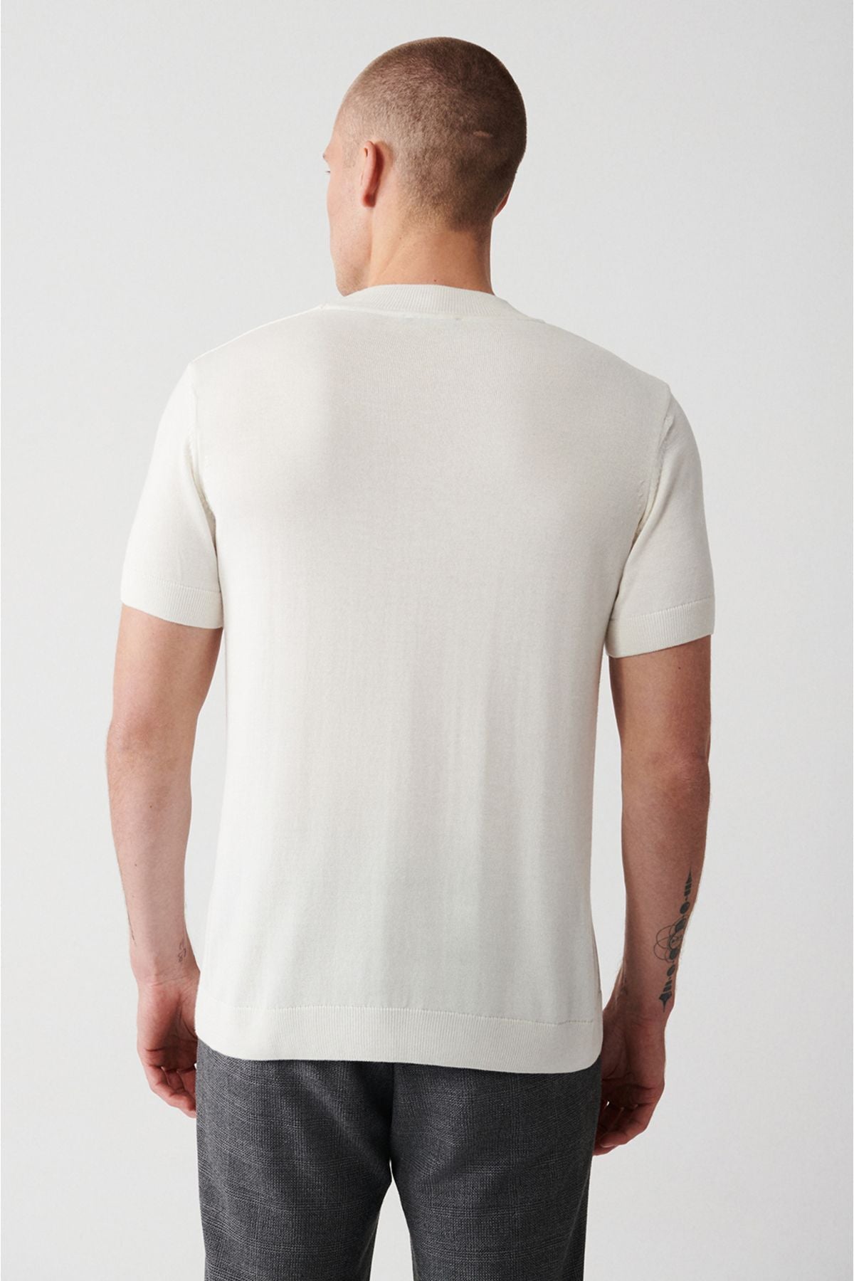 Men's Ecru Half Fisherman Collar Short Sleeve Knitwear T-Shirt B005025