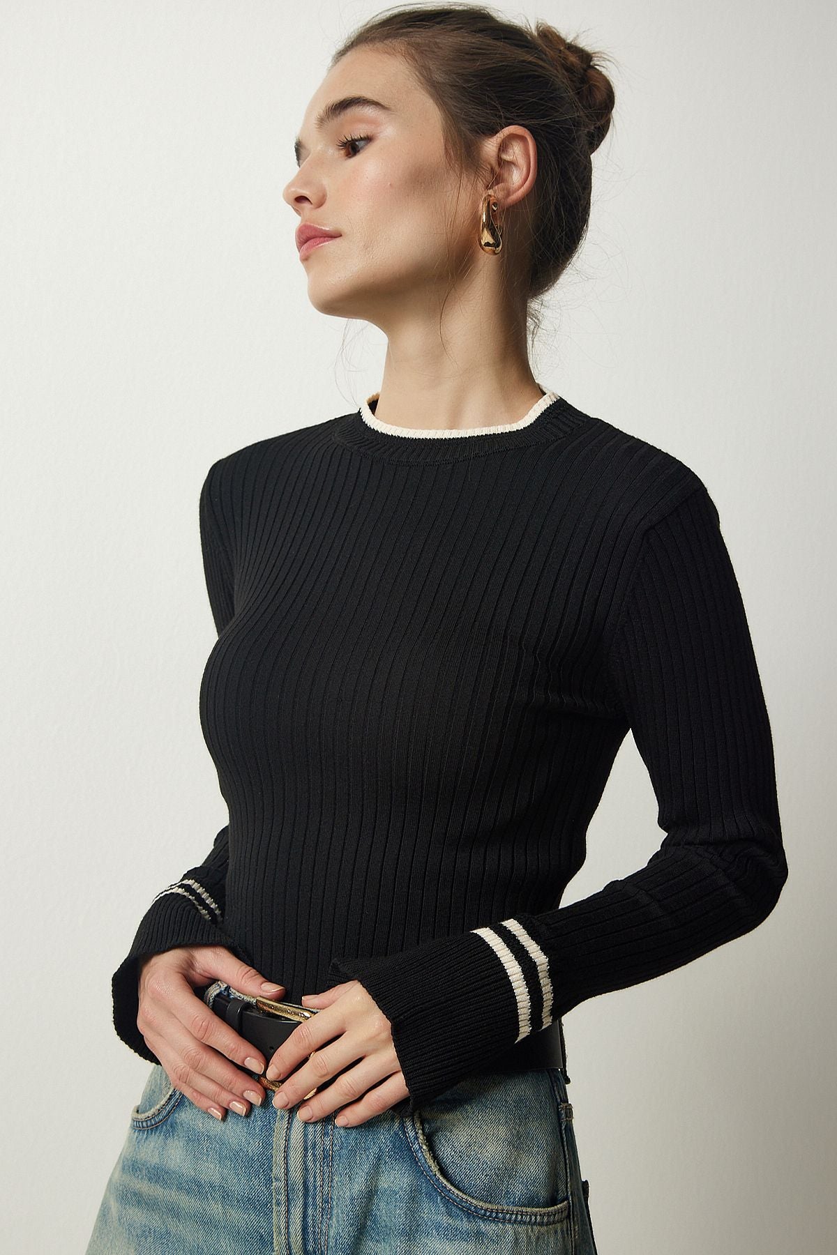 Female Black Wick Triko Blouse PF00046