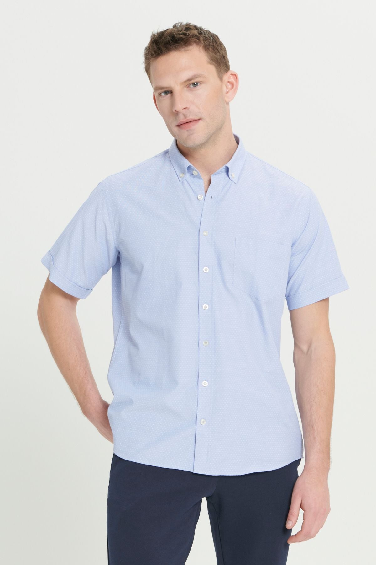 Men's Blue Comfort Fit Wide Casual Cutton Buttoned Neck Clamping Short Sleeve Shirt