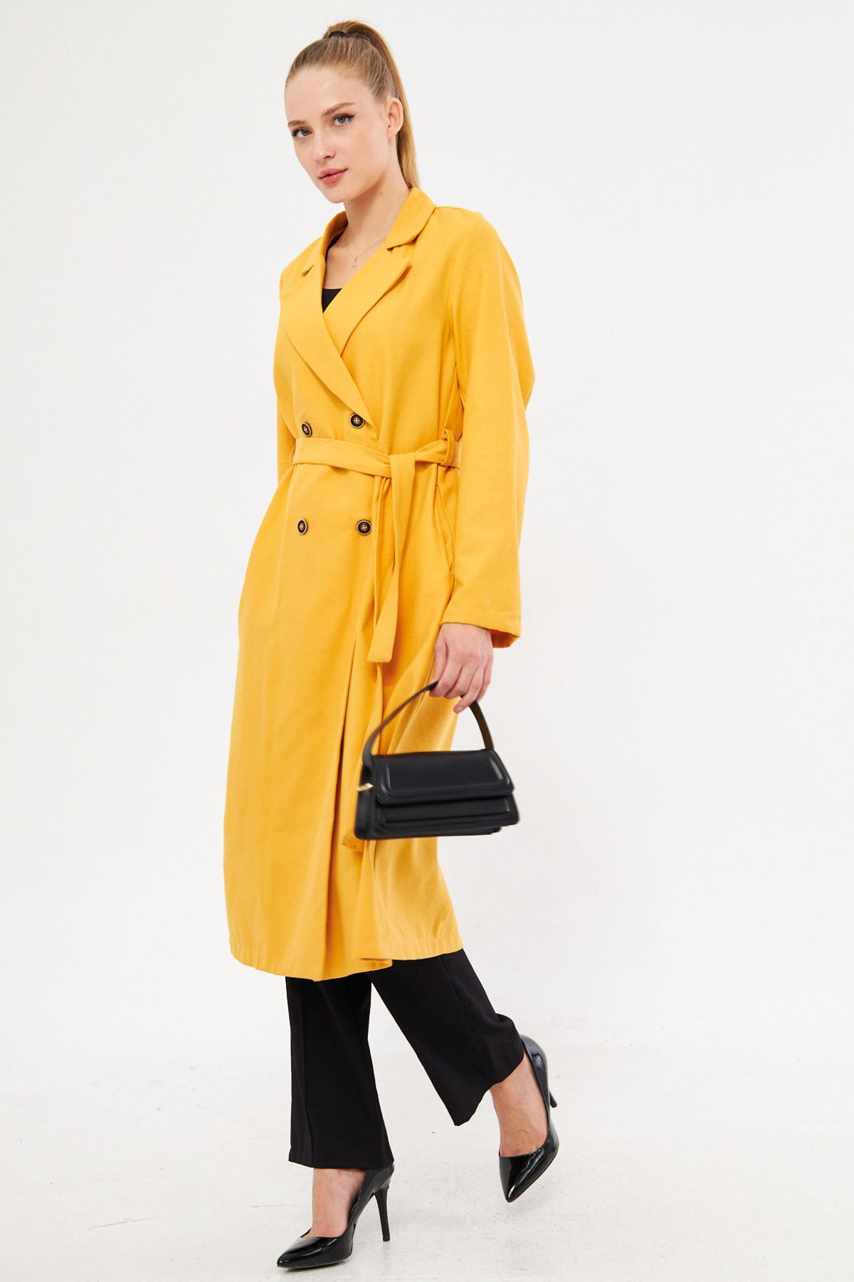 Woman mustard cruiser collar waist belt long trench coat ARM-24K001064