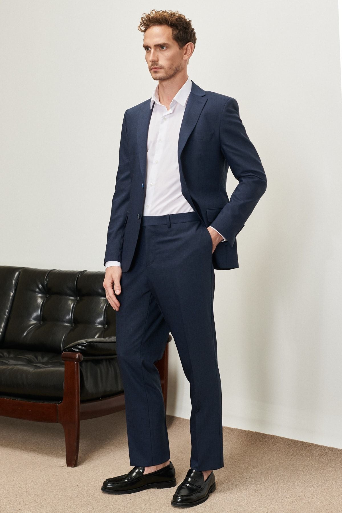 Men's navy blue slim fit narrow cutting mono collar pattern woolen suit