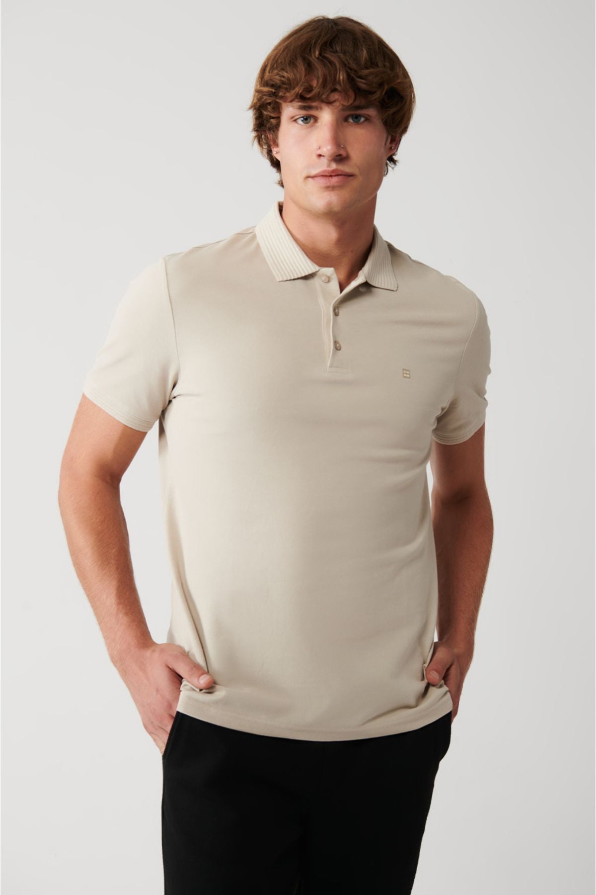 Men's beige 3 button 100 %corn cotton Polo Yaka T-shirt B001027