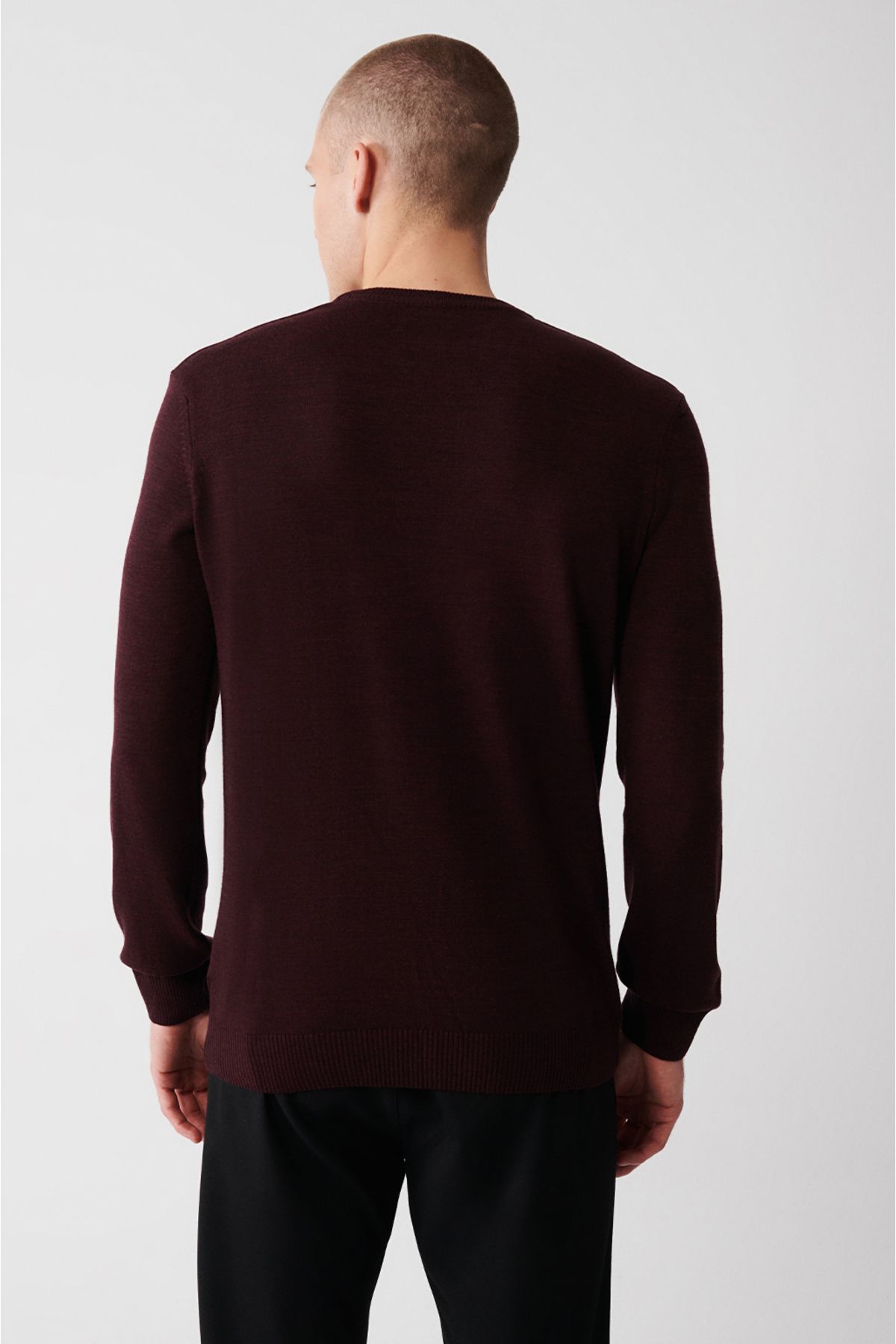 Men's burgundy bike collar hair -free knitwear sweater E005000