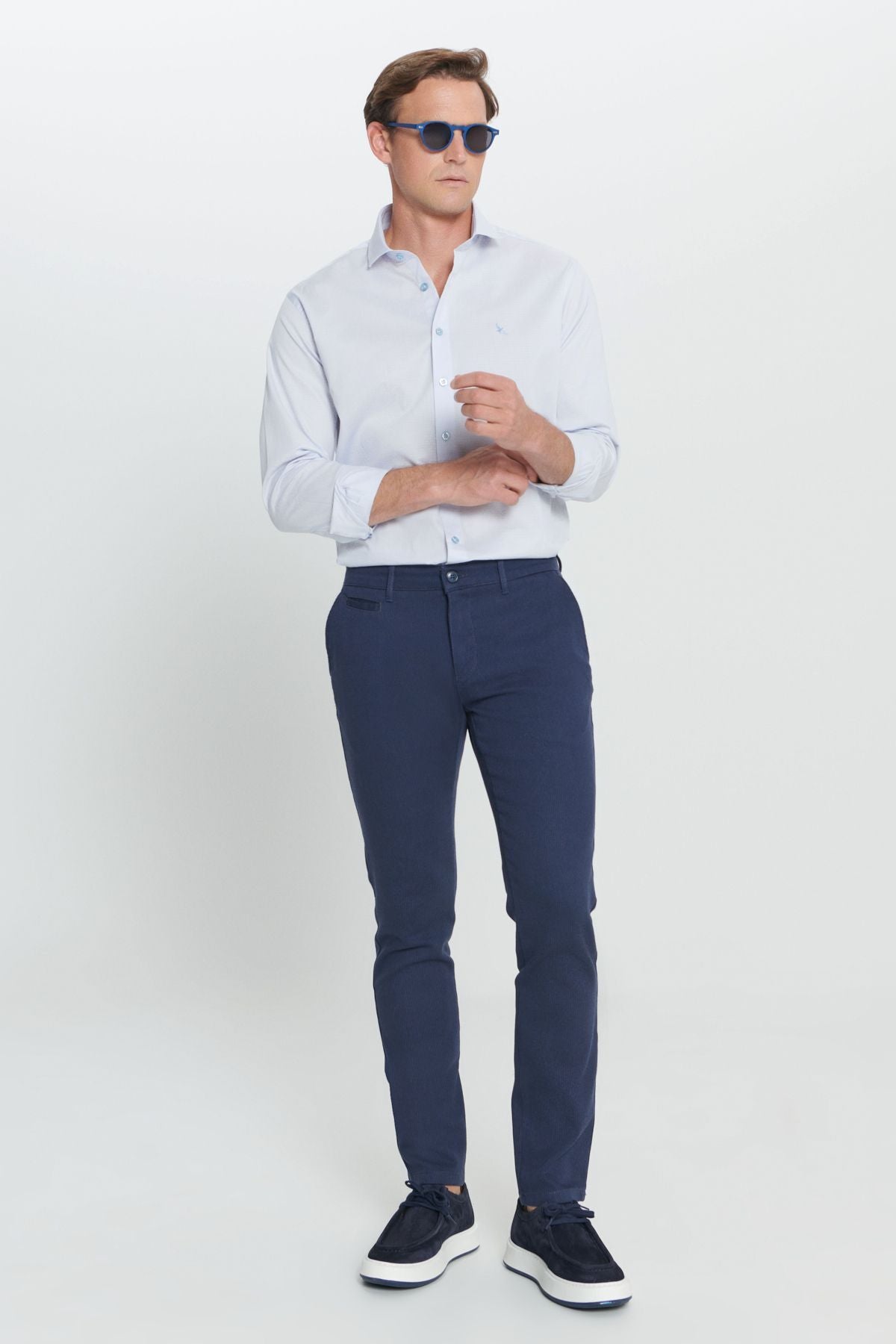 Men's navy blue slim fit narrow -cut side pocket cotton flexible pants