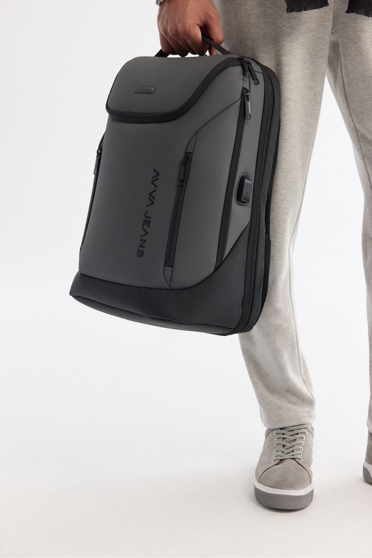 Men's Gray USB Cable Input and Lock System Backpack A42y9128