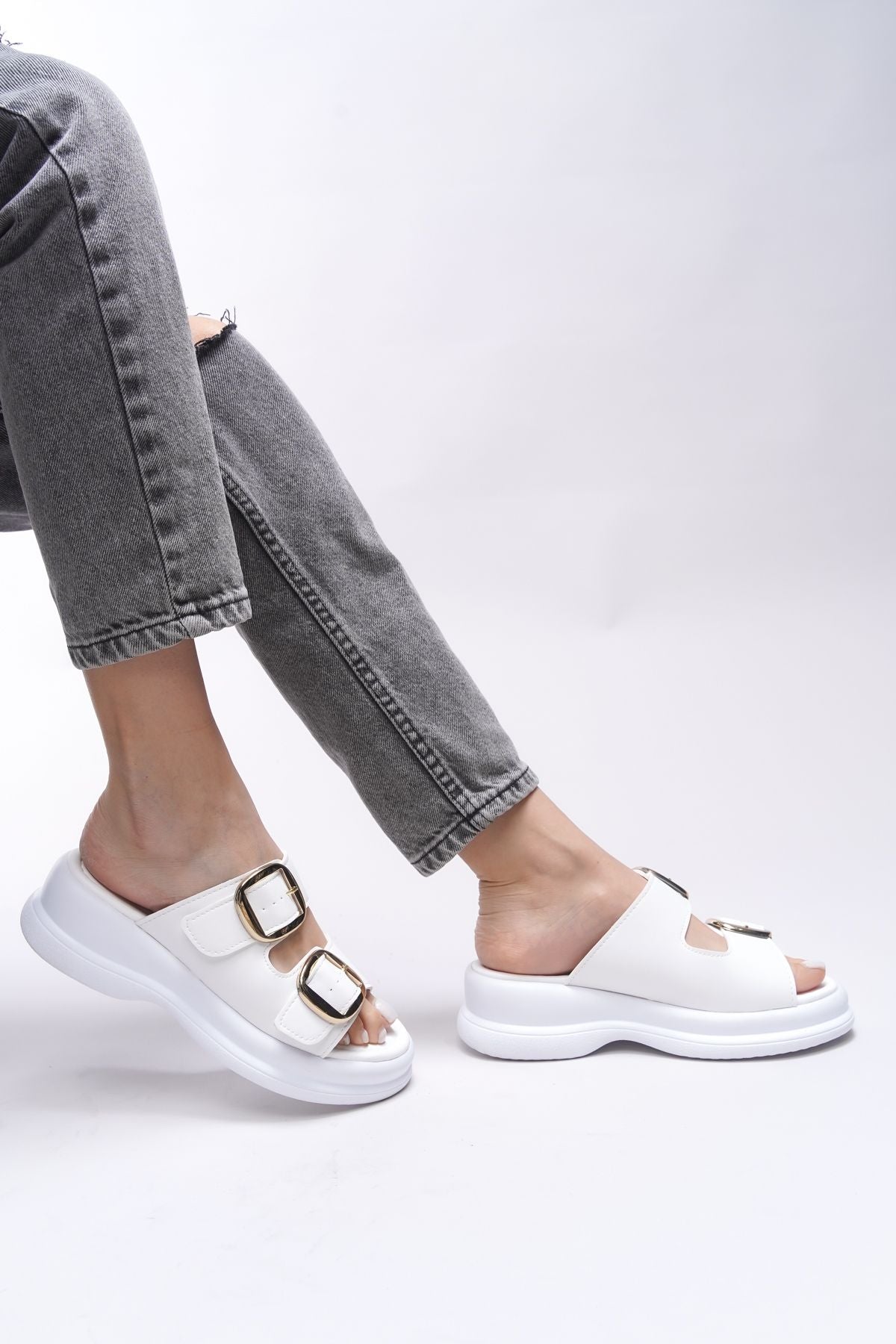 Tarveidei Woman Slippers 00121020 White