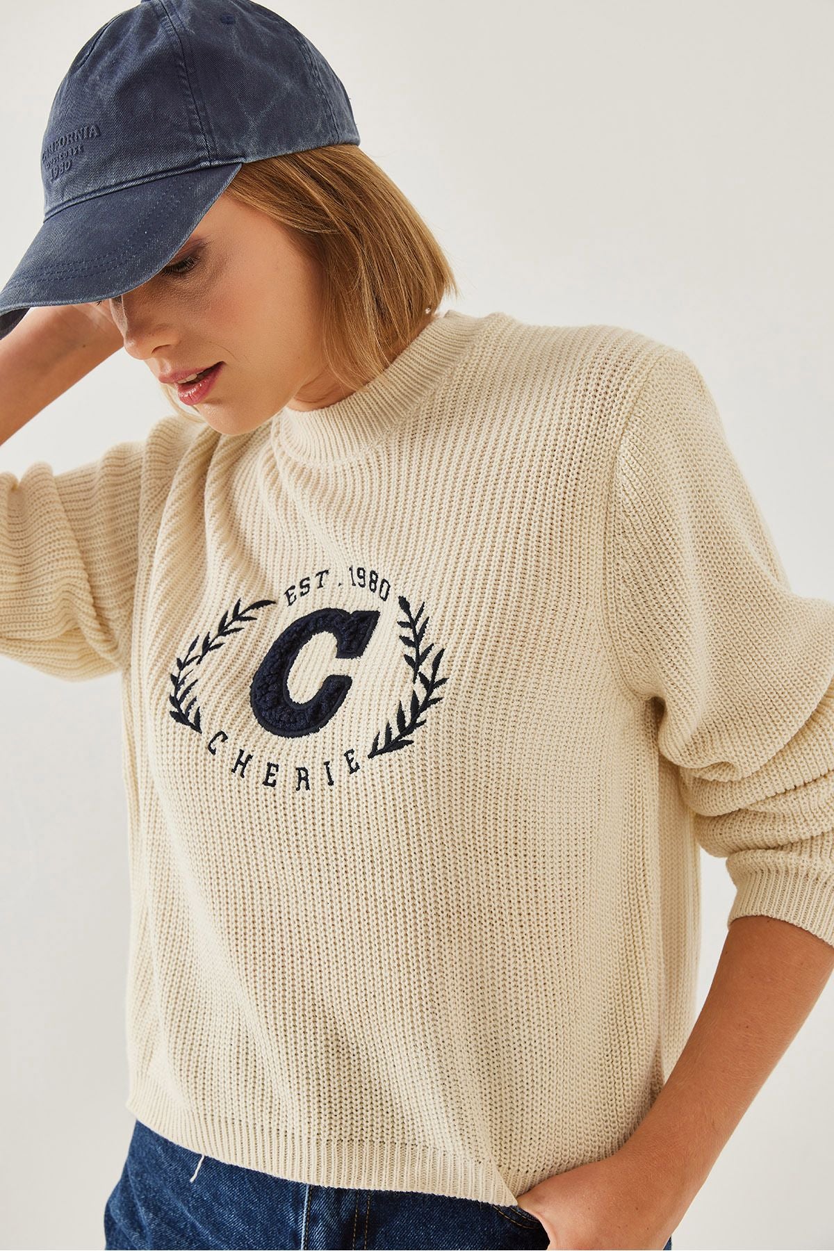 Female Bicycle Neck Embroidered Thessaloniki Knitwear Kazakh 20247528