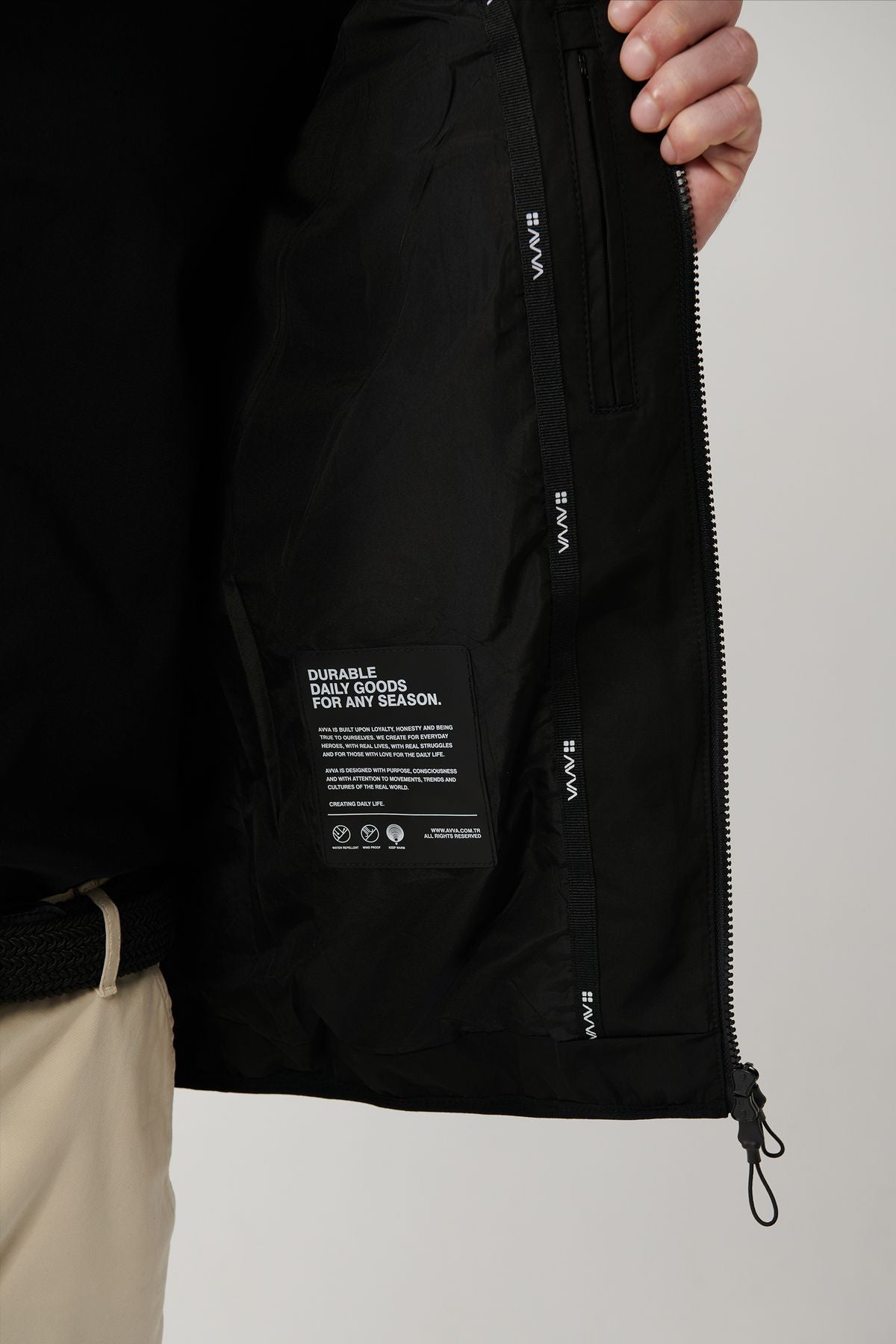 Men's Black Hopedwater Water Protector Windproof Carrying Hanger Inflatable Mont A32Y6041