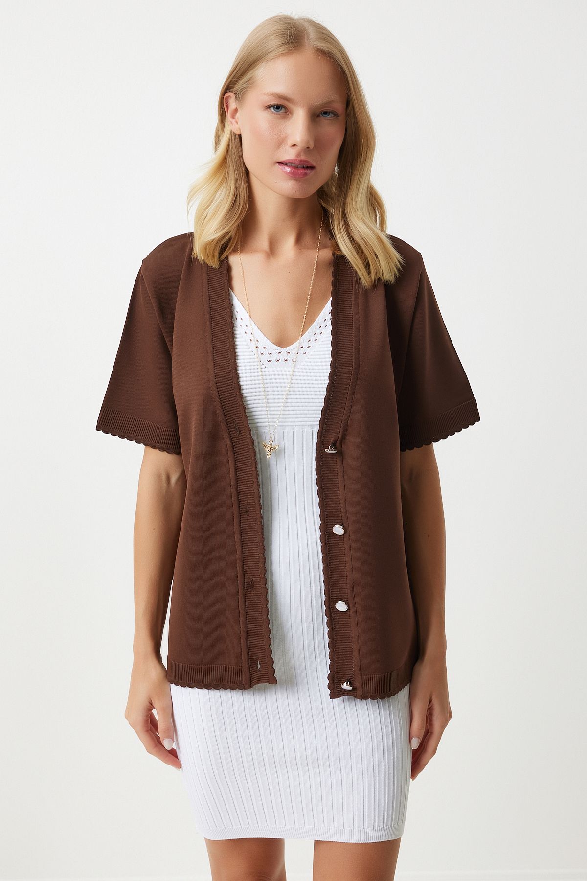 Women's brown chic buttoned seasonal knitwear cardigan OW00043