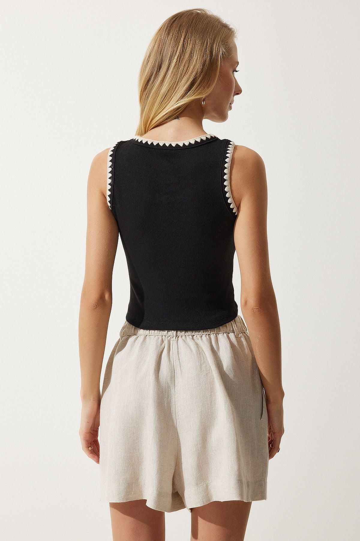 Female black processing detailed Crop knitted blouse HF00451