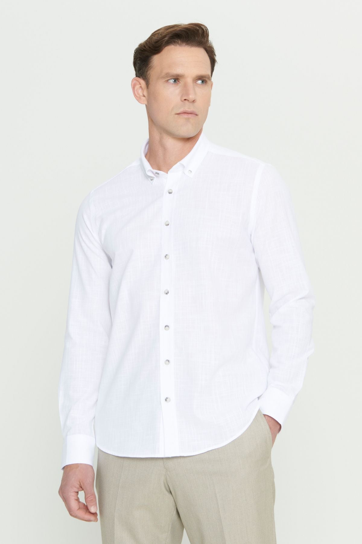 Men's white slim fit narrow cut buttoned neck linen look 100 %cotton pennant shirt