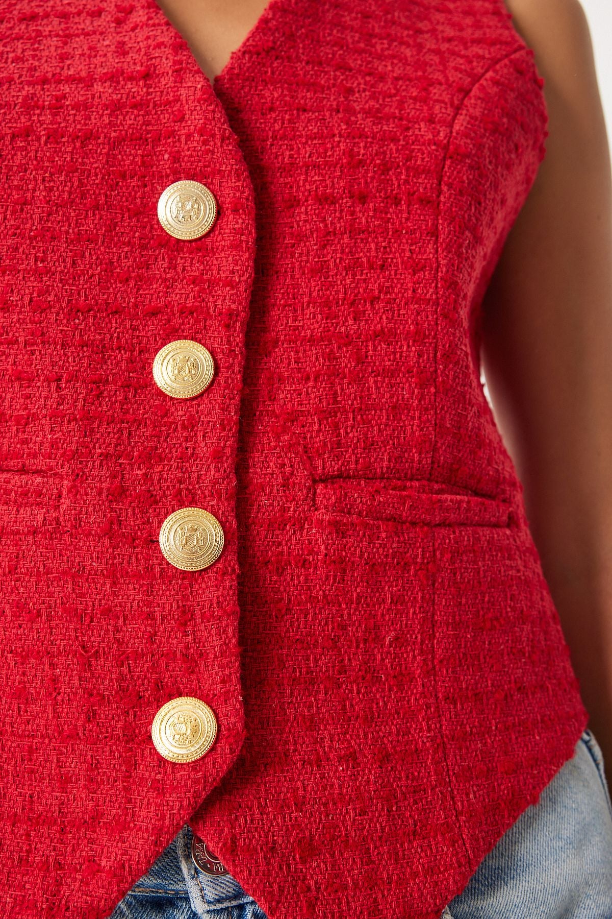 Woman Red Metal Button Detailed Stamp Vest to00111
