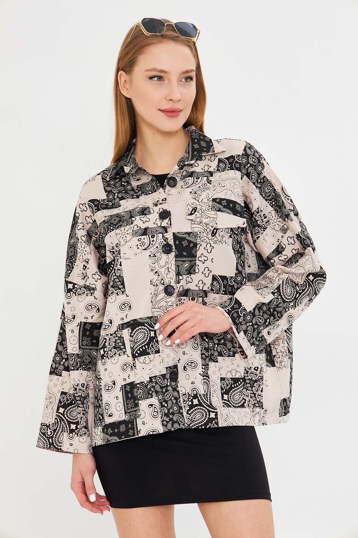 Female beige patterned pocket detailed shirt jacket ARM-25K001071